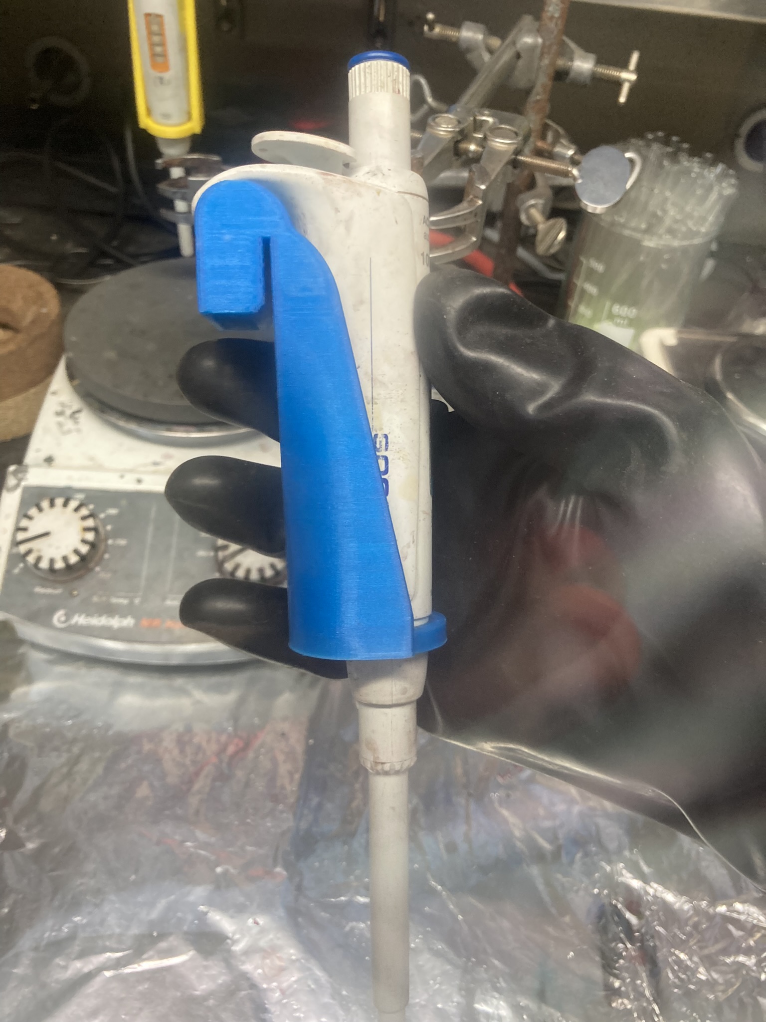 Micropipette holder (Socorex ACURA 825) by Lorro | Download free STL ...