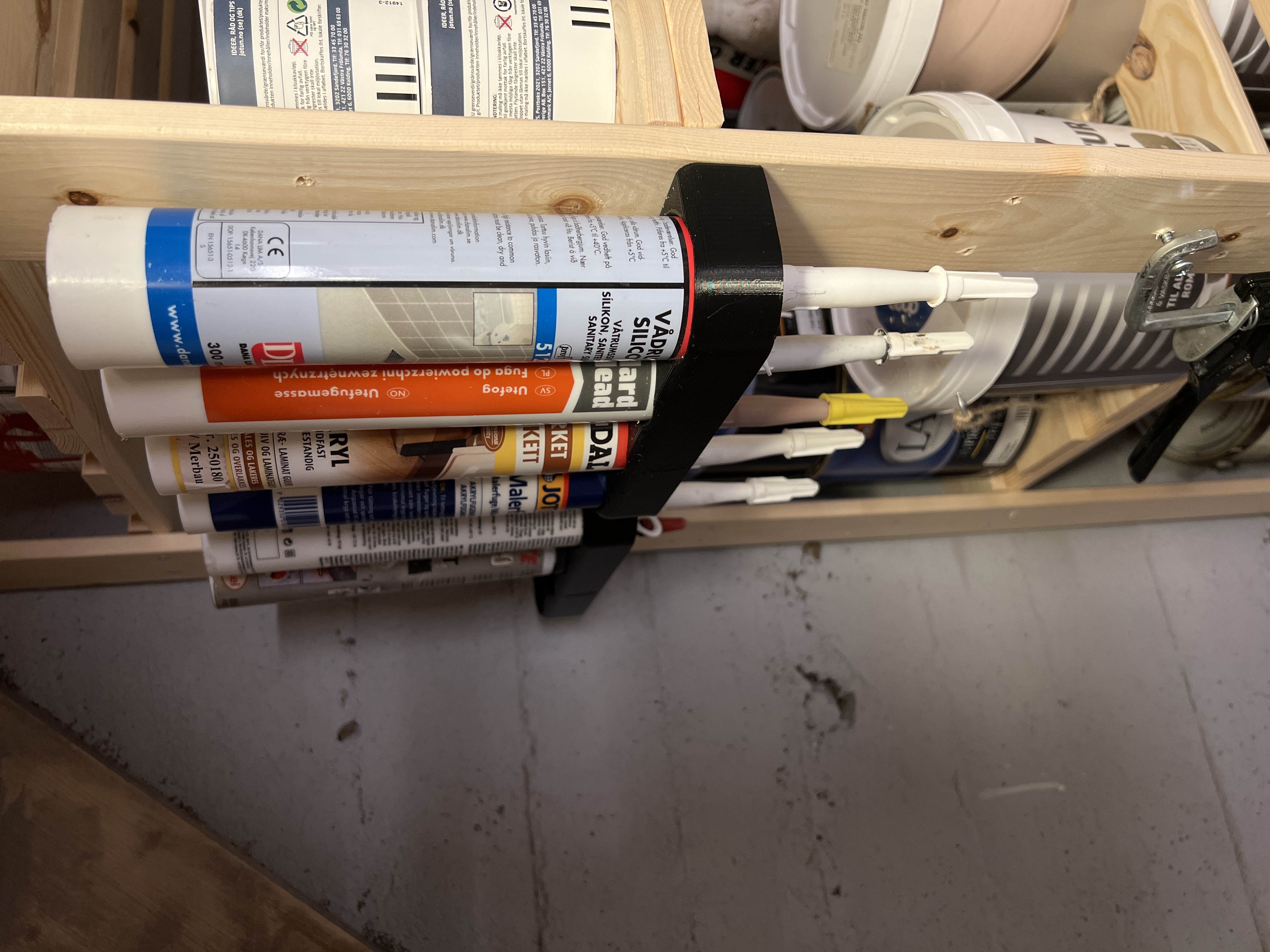 Glue cartridge holder