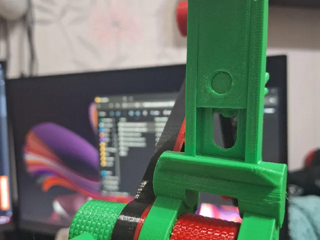 Phone holder for sturdy phone arm