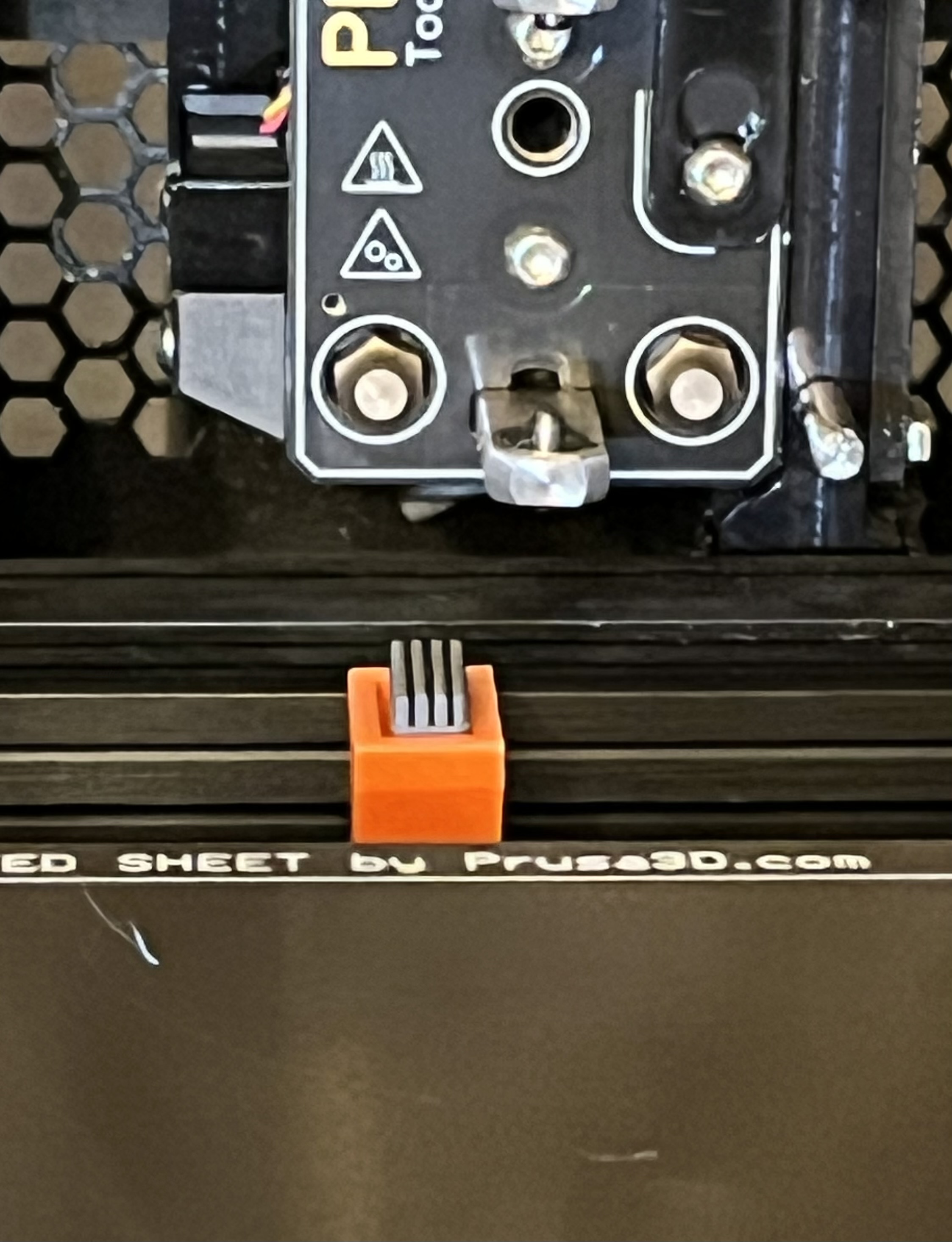 Prusa XL nozzle brush silicone scrubber with twist lock