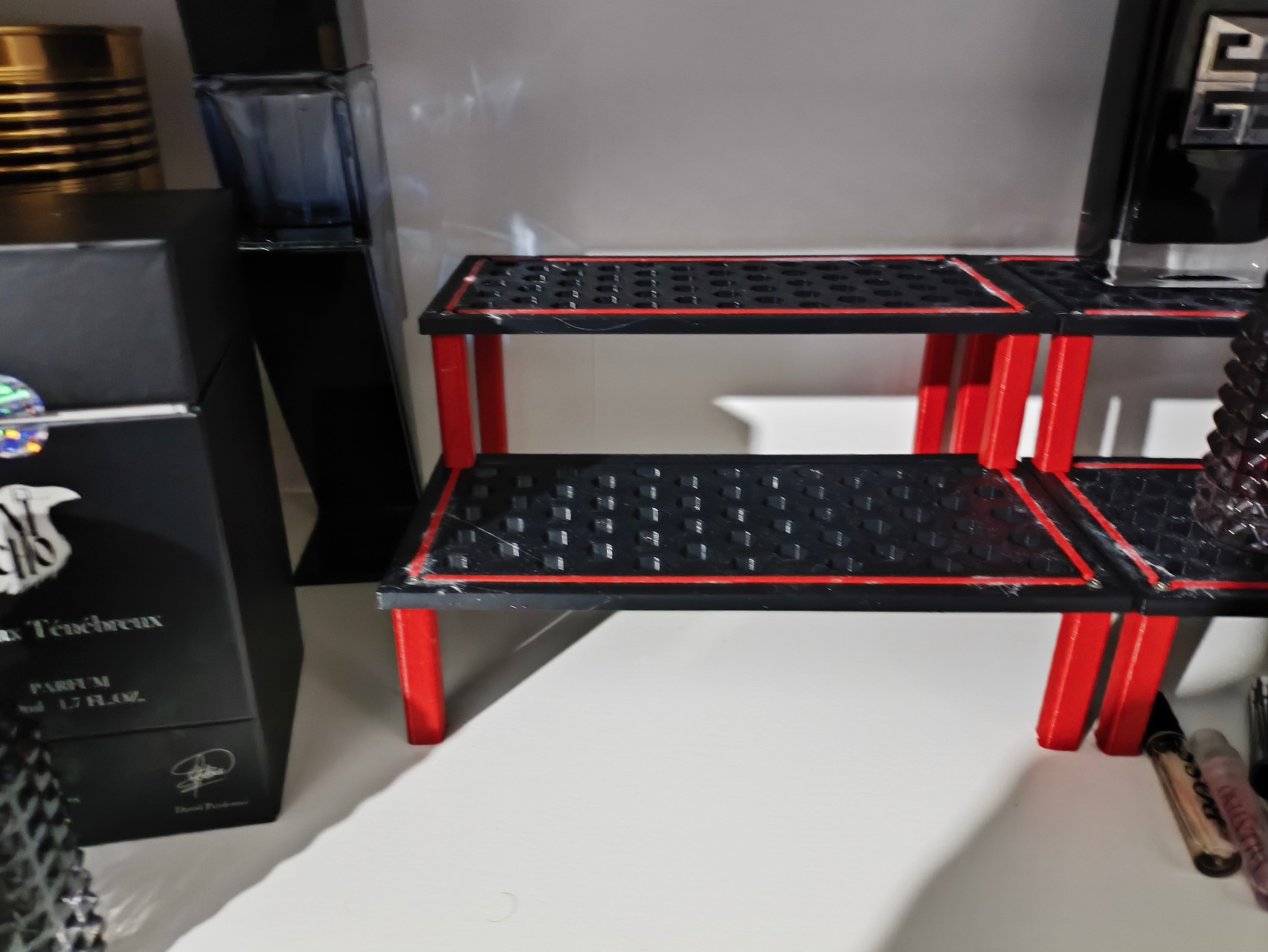Billy Display Stand – Two-Level Showcase — miniatura 8