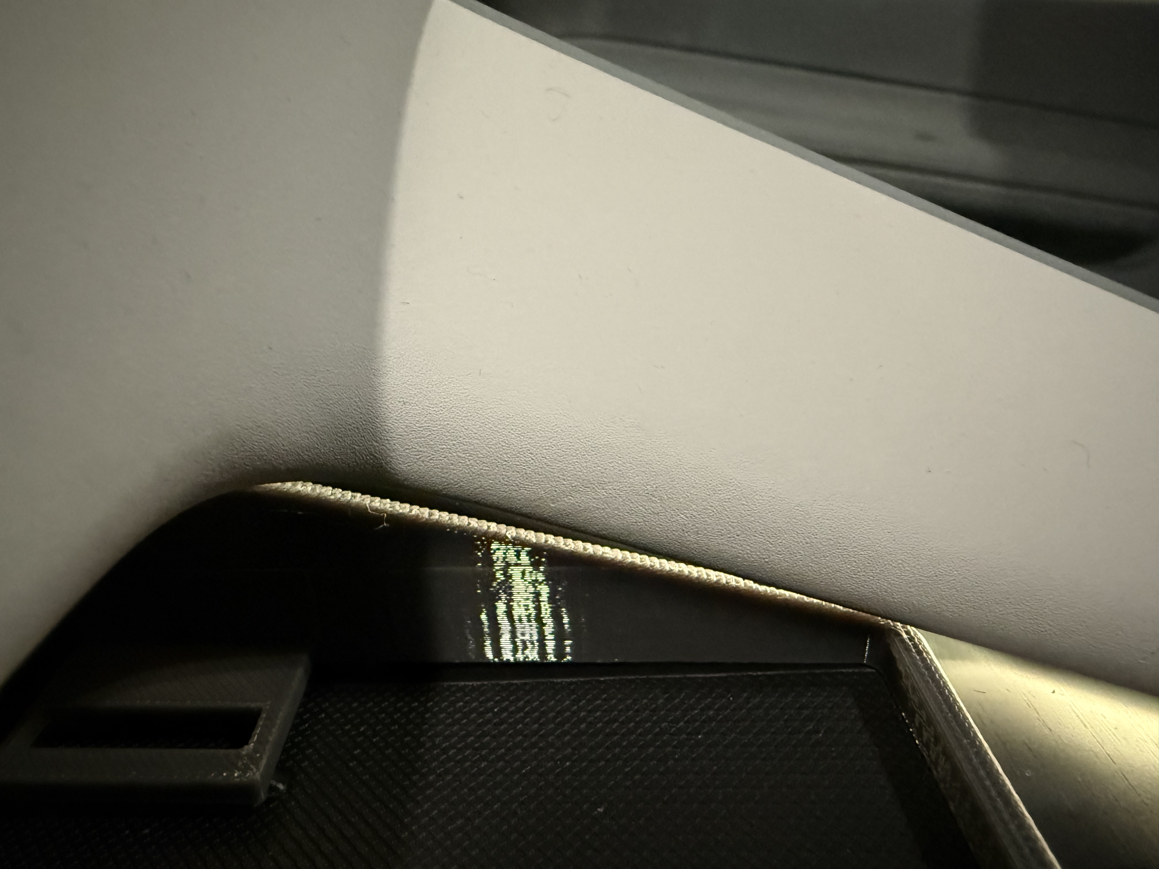 Polestar 4 Charging Cradle Retaining Lip – Keep Your Phone Secure. Normal Version