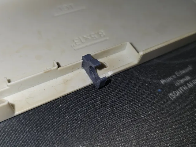 Replacement paper tray panel clip for a number or Printers.