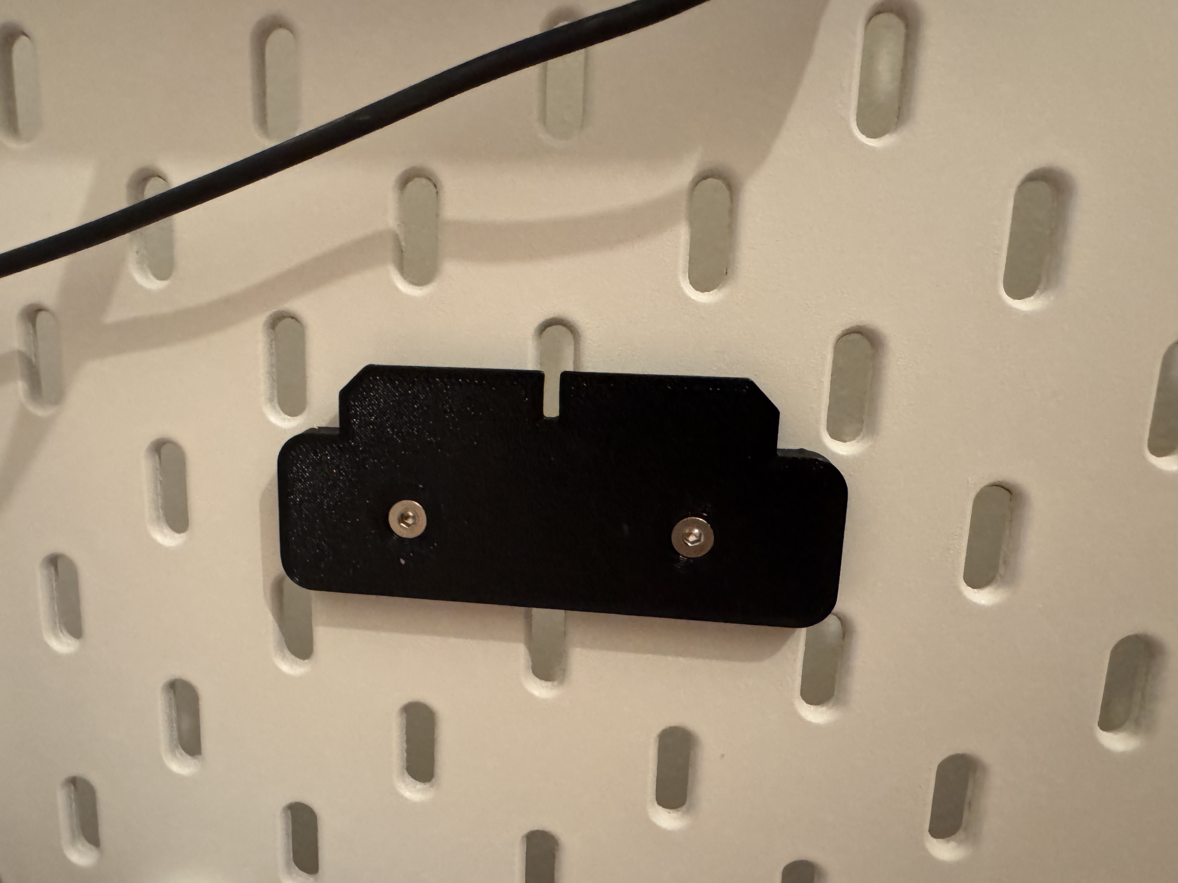 Ikea Skadis - Unifi USW Flex 8 PoE