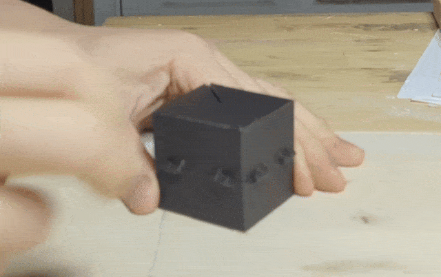 Geometric opening ring box - print in place — miniatura 3