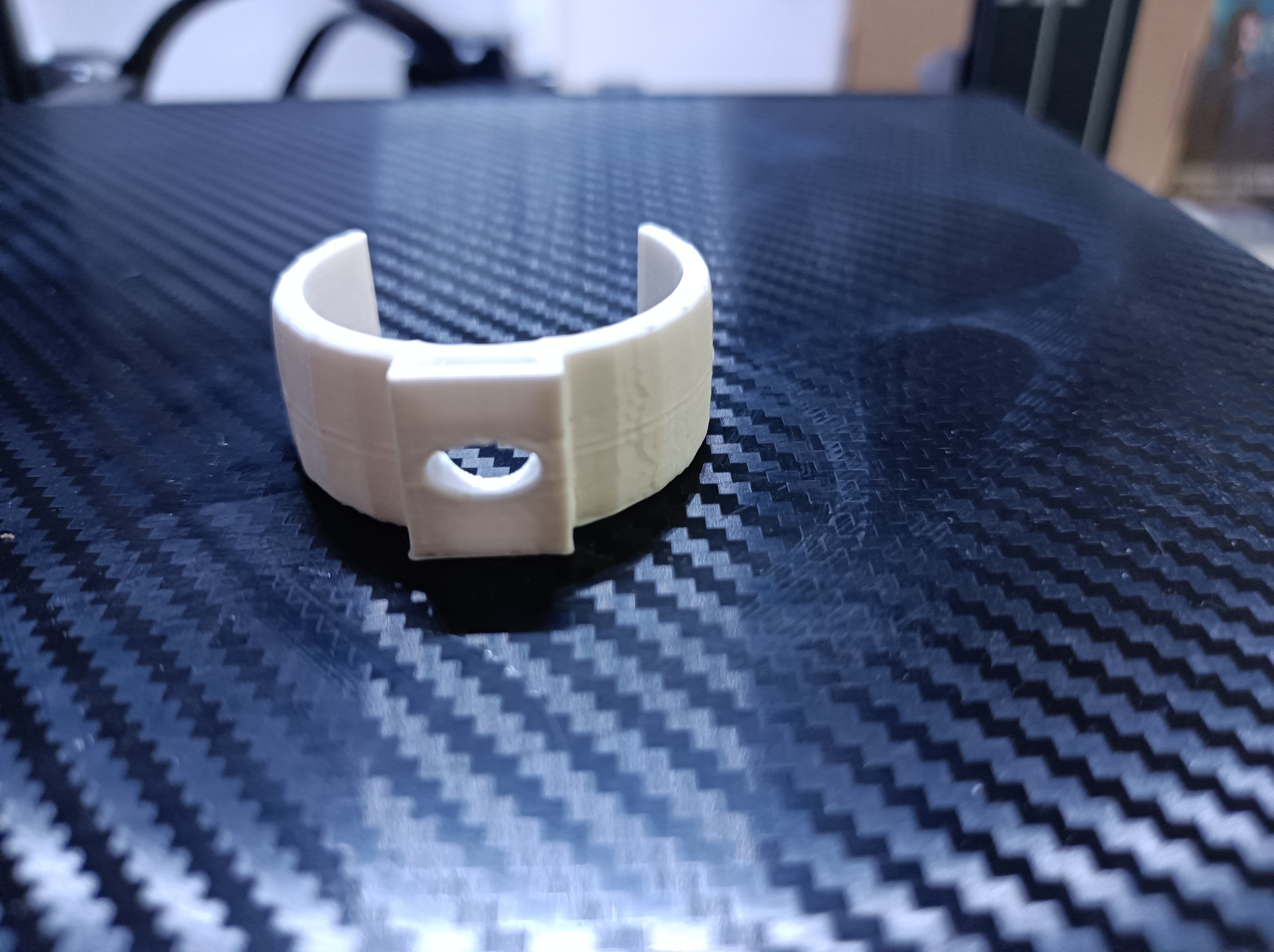 Kitchen Baseboard Clip for 32mm posts - strong