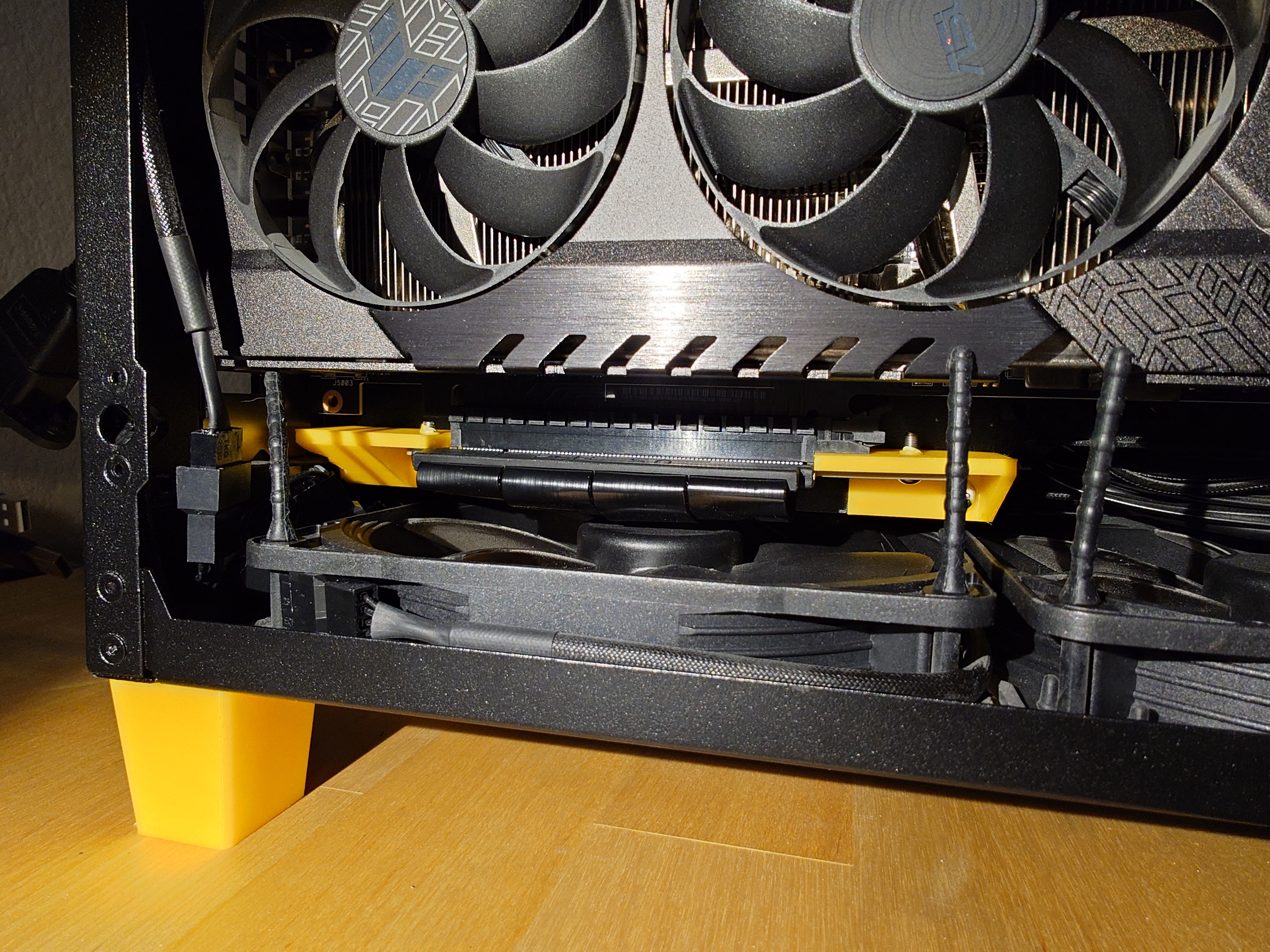 Riser cable bracket for Sliger SM580/SM570