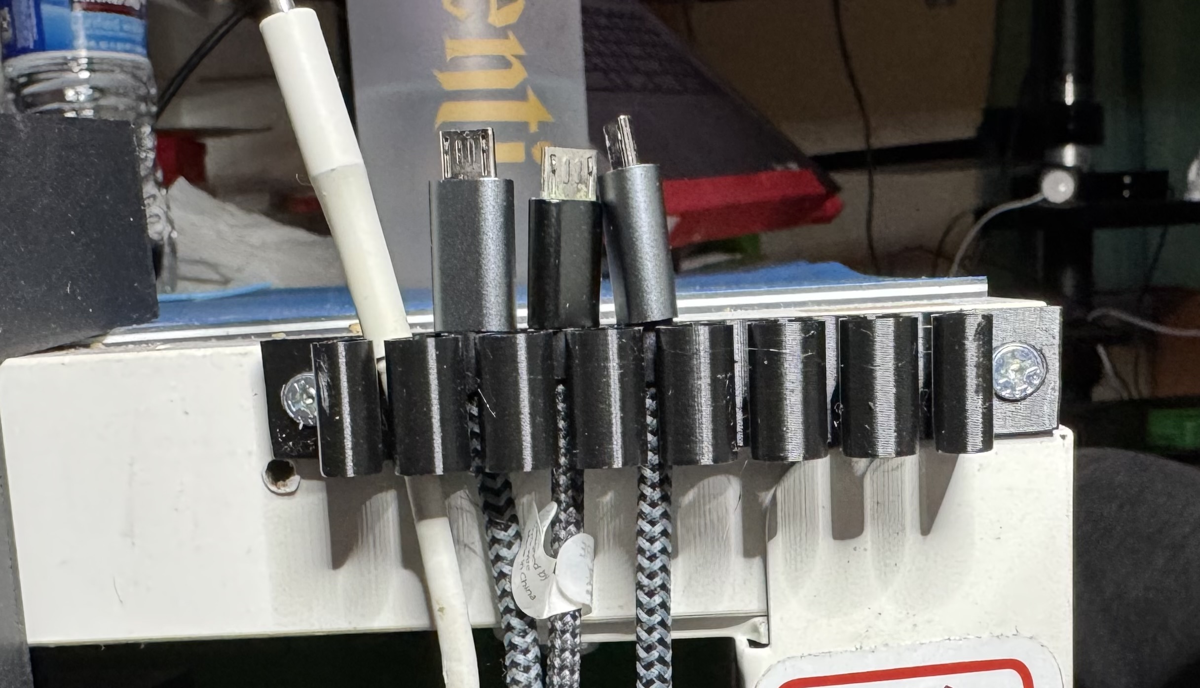 Universal Cable Holder 4 & 7 Slot Screw Mount