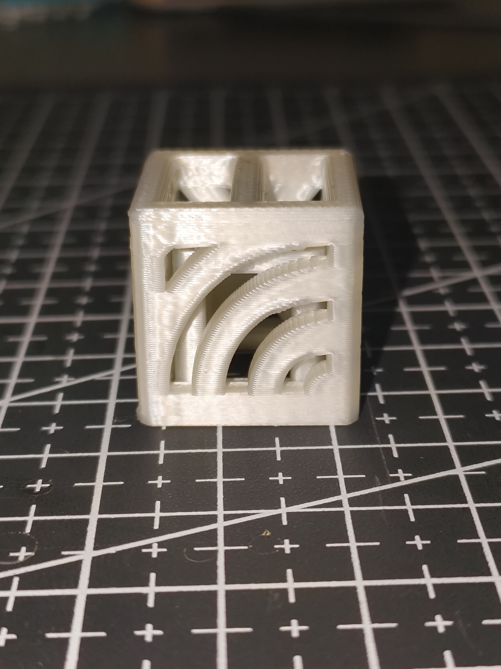 Miniatura 4 do modelo 3D All-in-One 3D Printer Test Cube