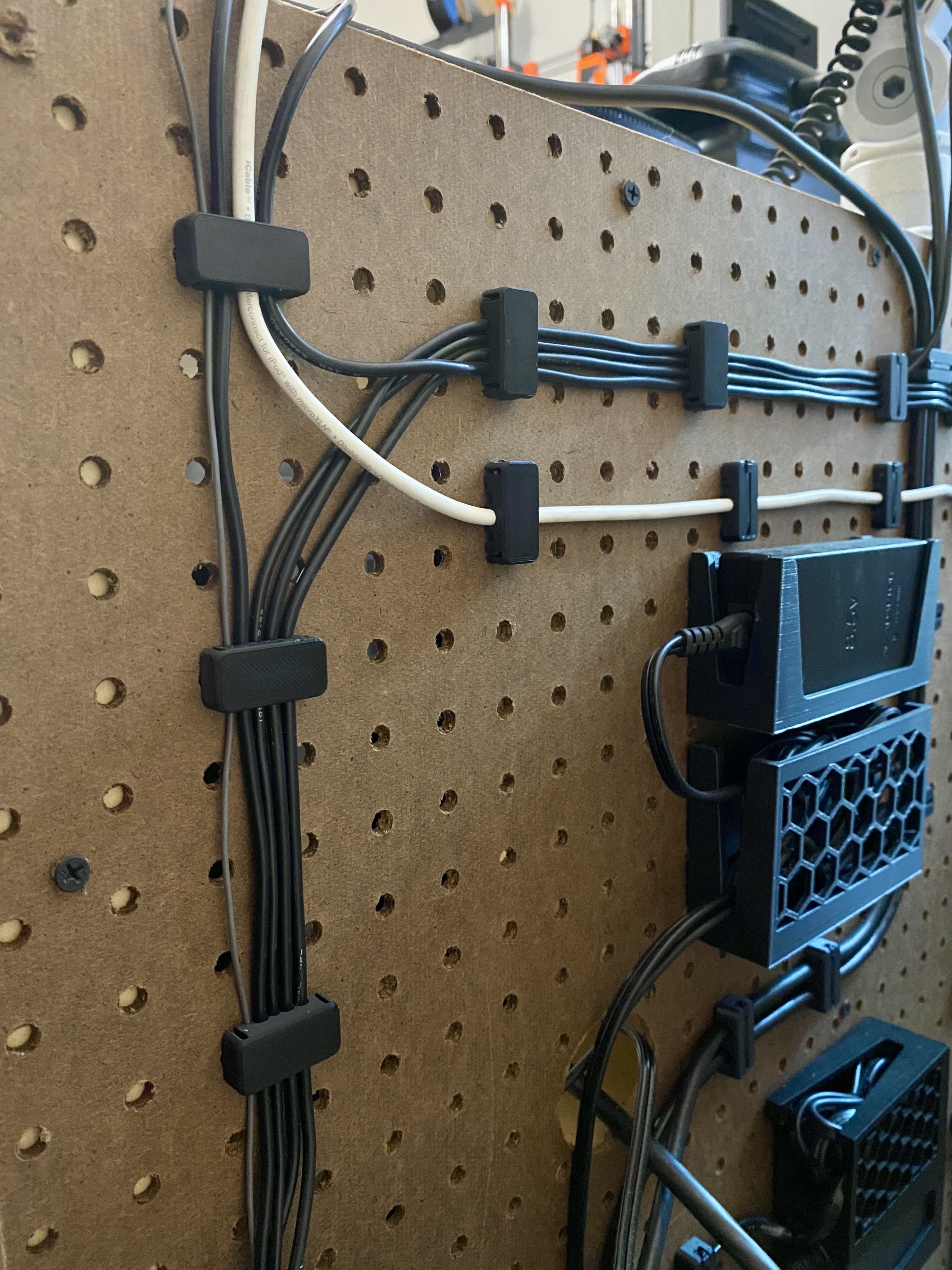 Pegboard clips "Push-In" - cable management