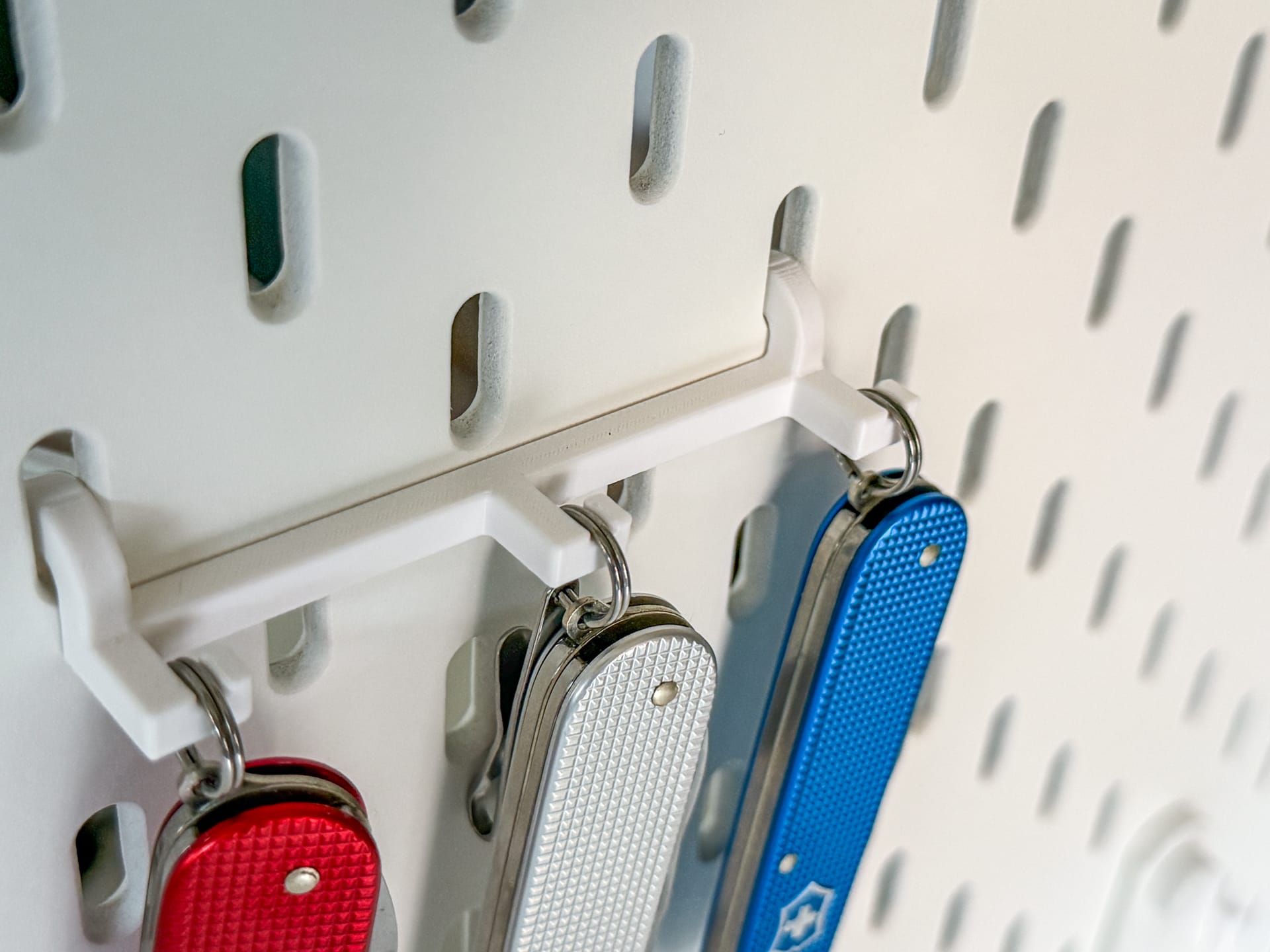 Victorinox Swiss Army Knife Hooks for IKEA SKADIS — miniatura 4