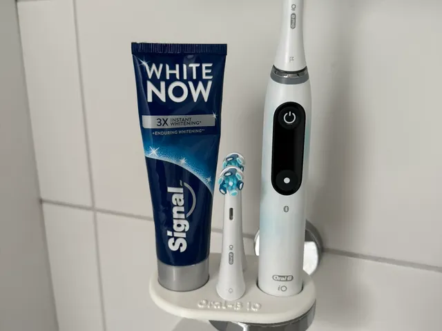 Oral B iO Halterung