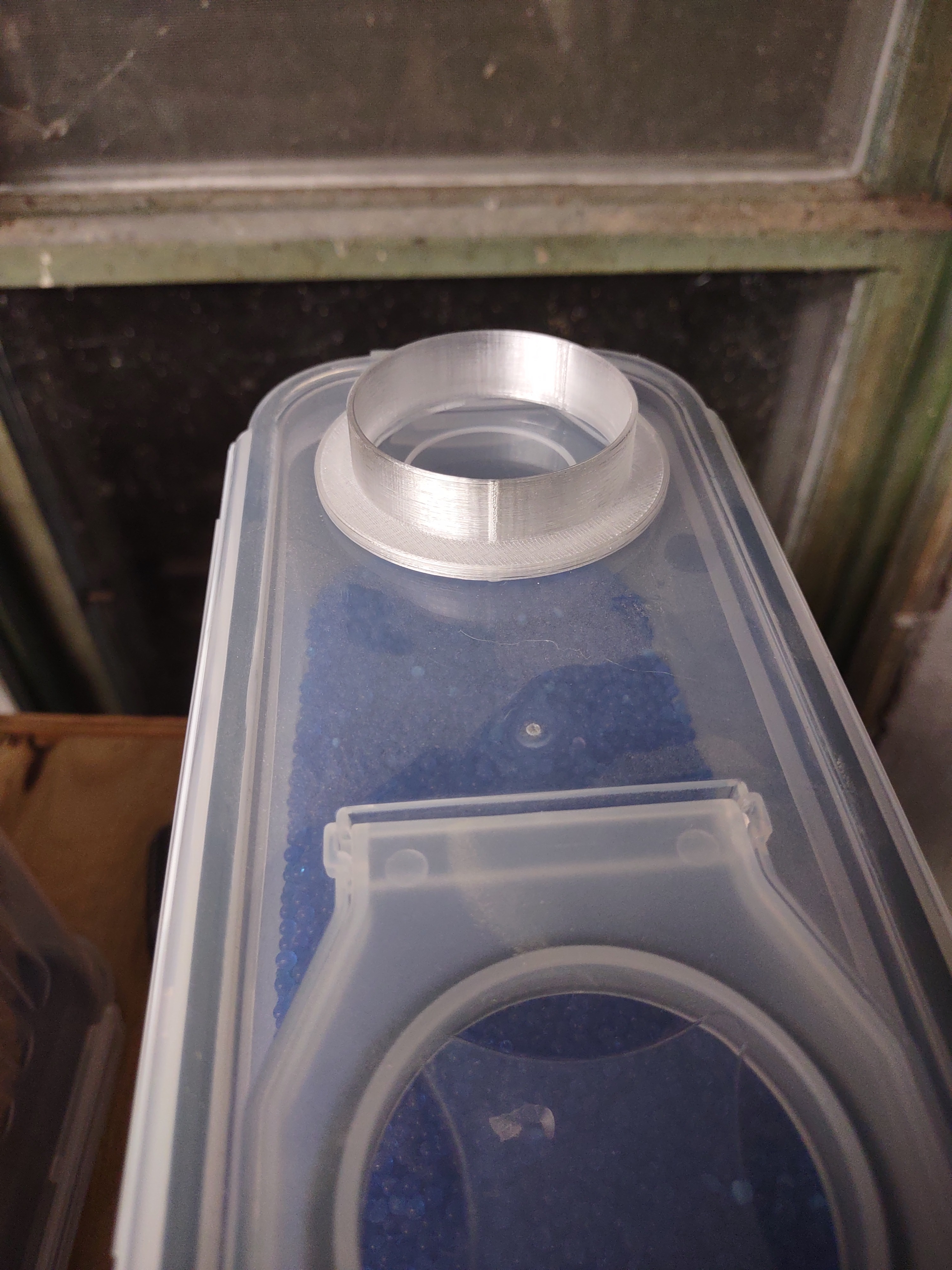 Pour Spout Holder