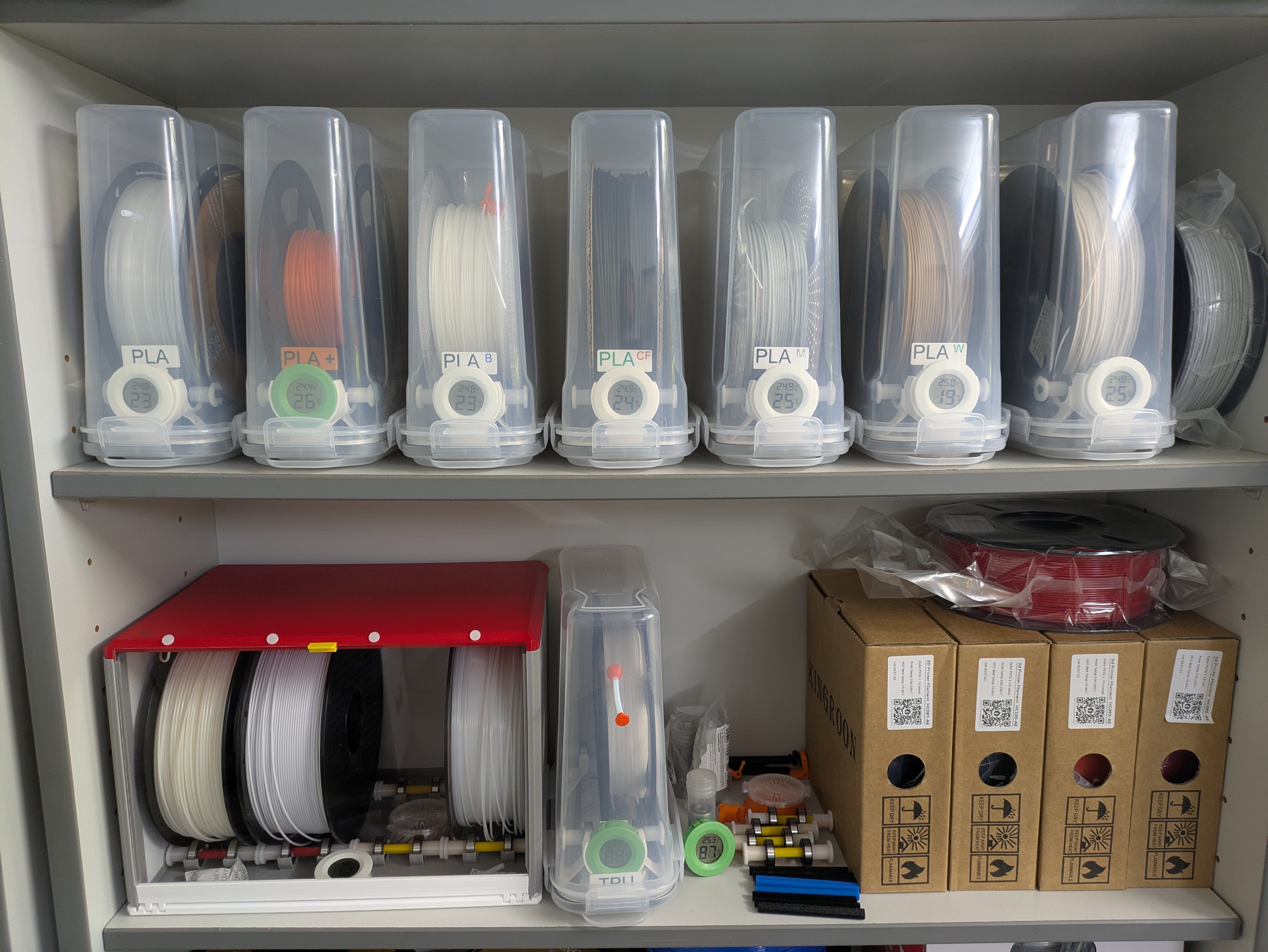Better DryBox for filament dessicant Spool Holder