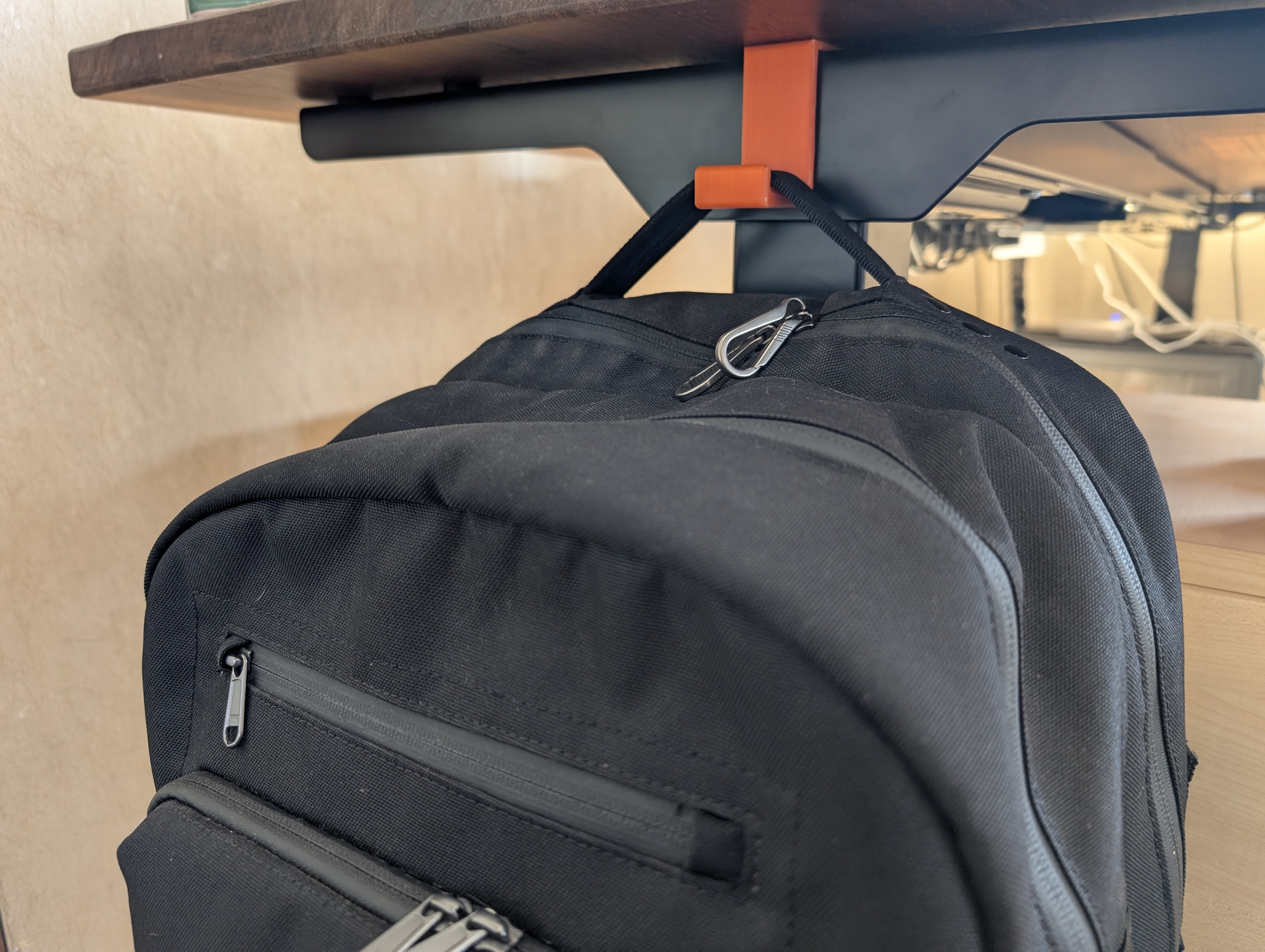 Backpack Hanger Flexispot E7 — miniatura 2