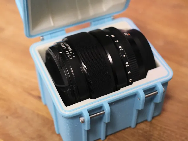Fujinon XF 23mm F/1.4 R Rugged Box without lens hood