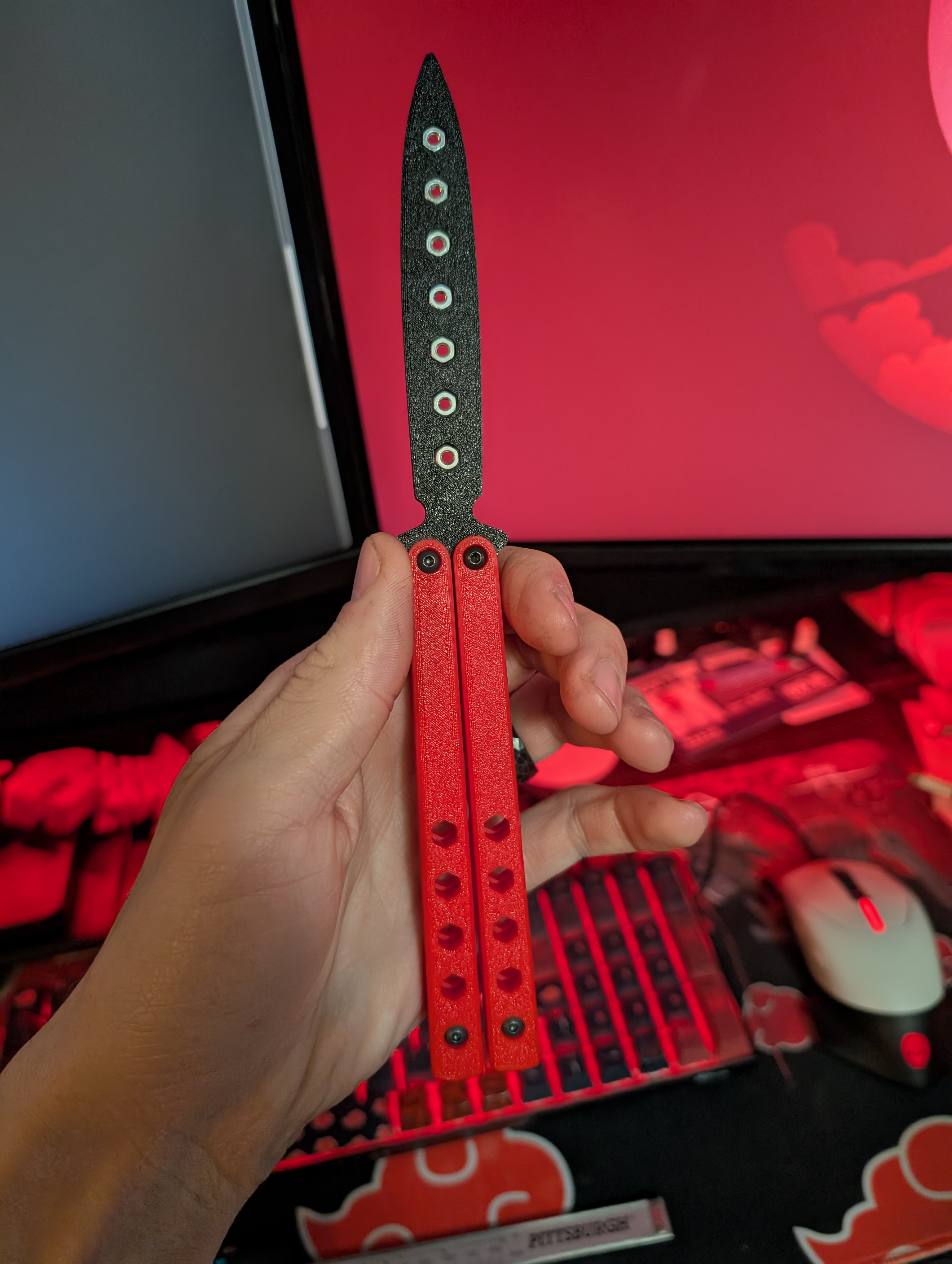 Pinch-proof Benchmade 62 balisong butterfly knife M3 fasteners