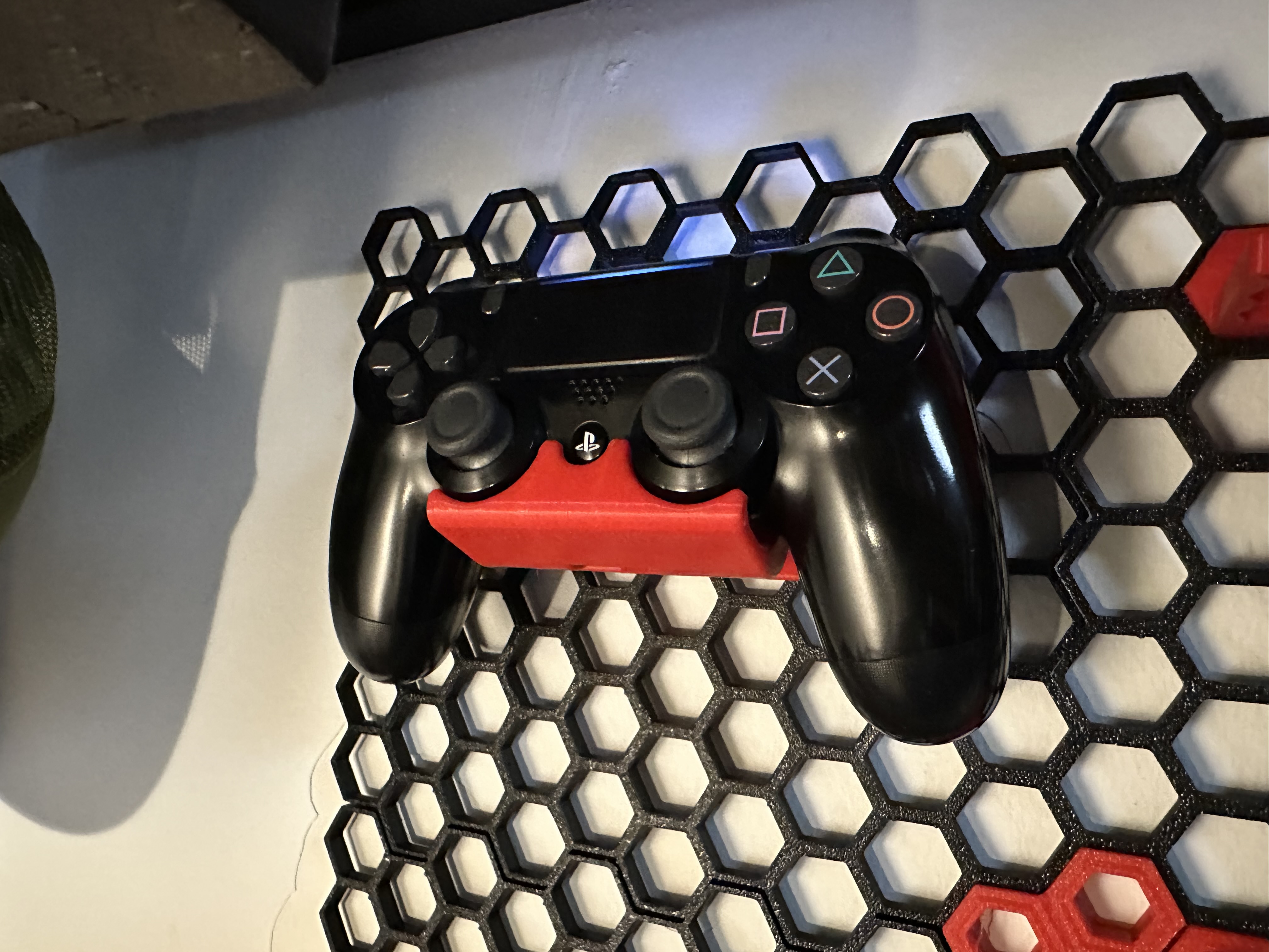 HSW PS4 Controller holder — thumbnail 2