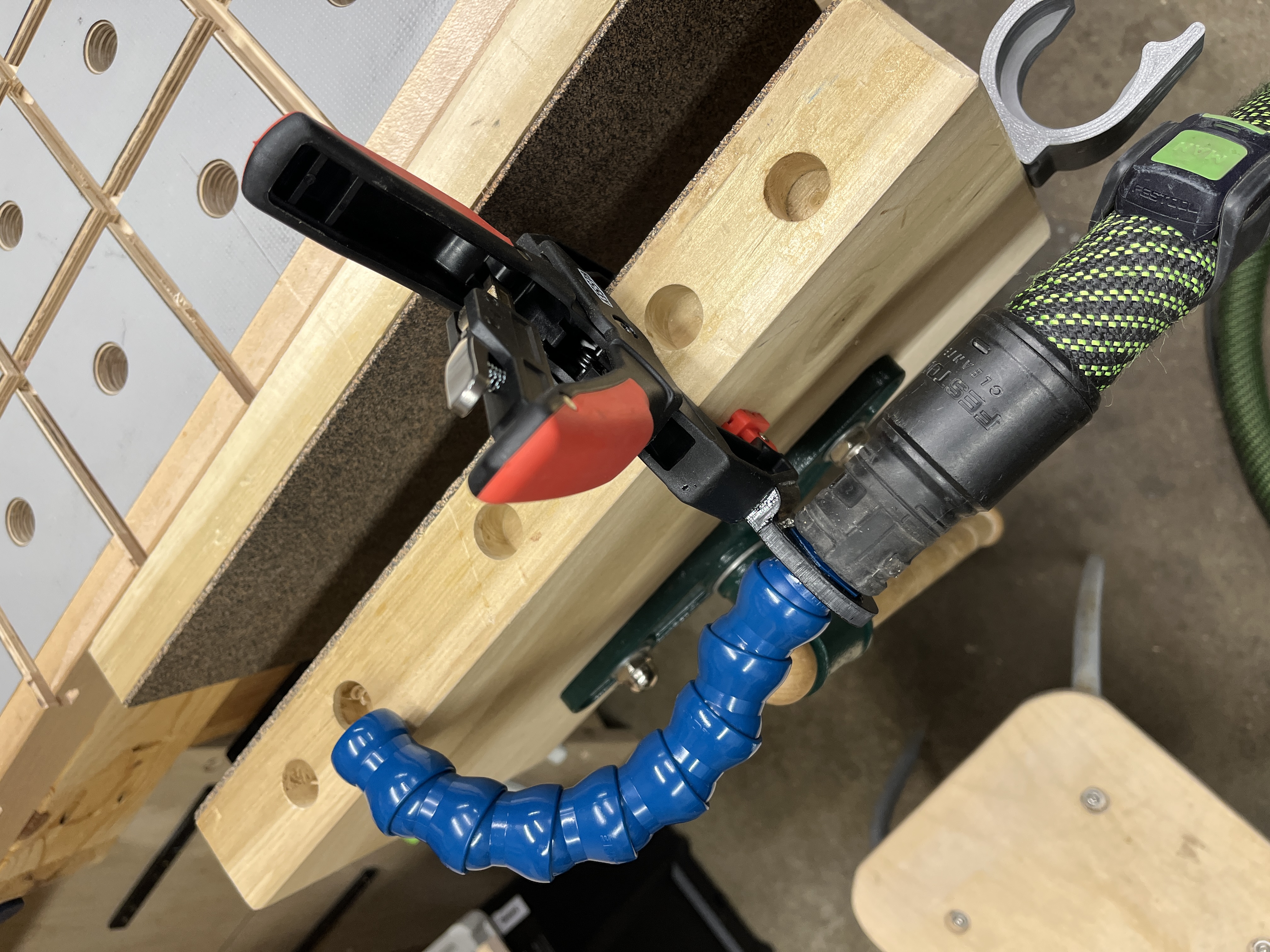3/4" Loc Line Dust Extractor Bracket