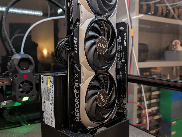 ADT-Link UT3G USB4 eGPU+SFX stand