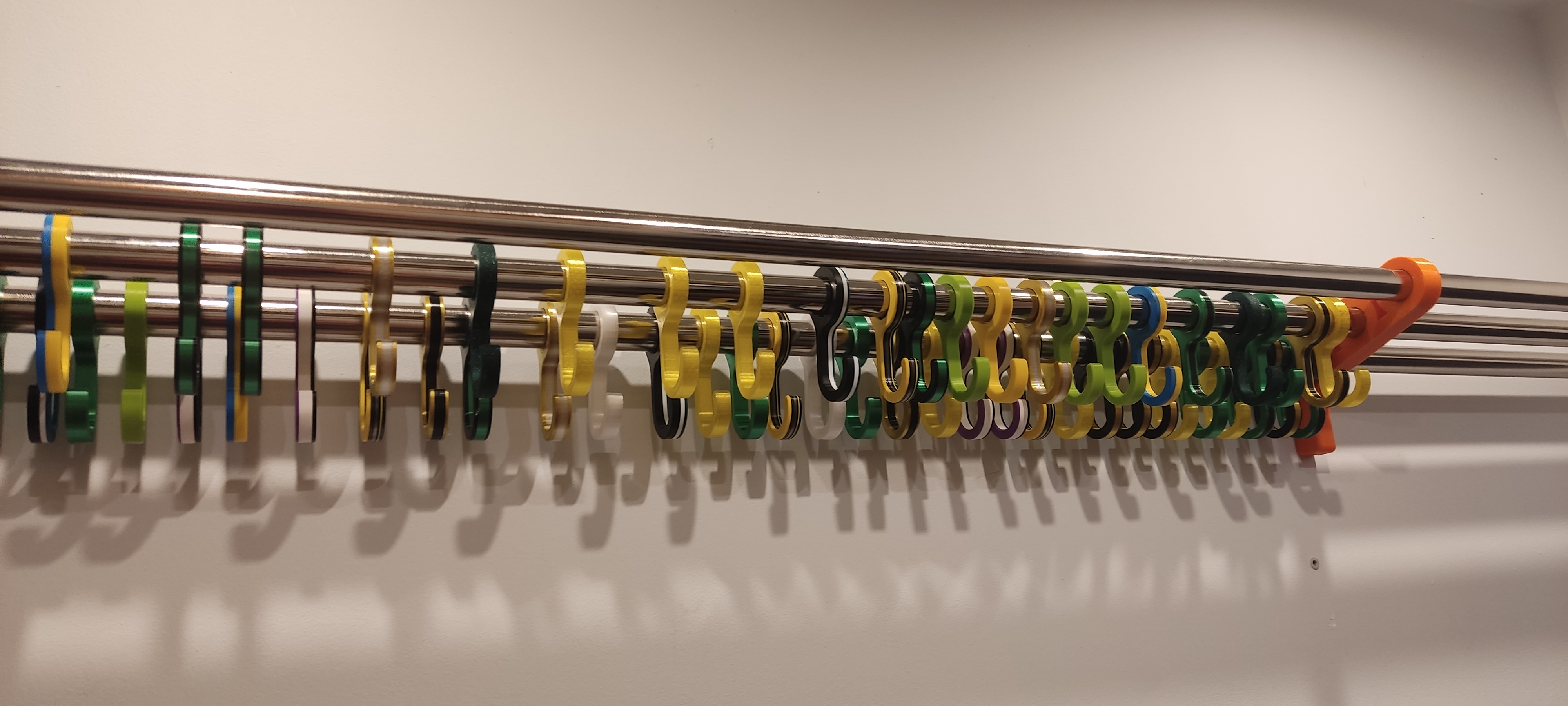Basic hanger - Overengineered Clothes Hanger — miniatura 2