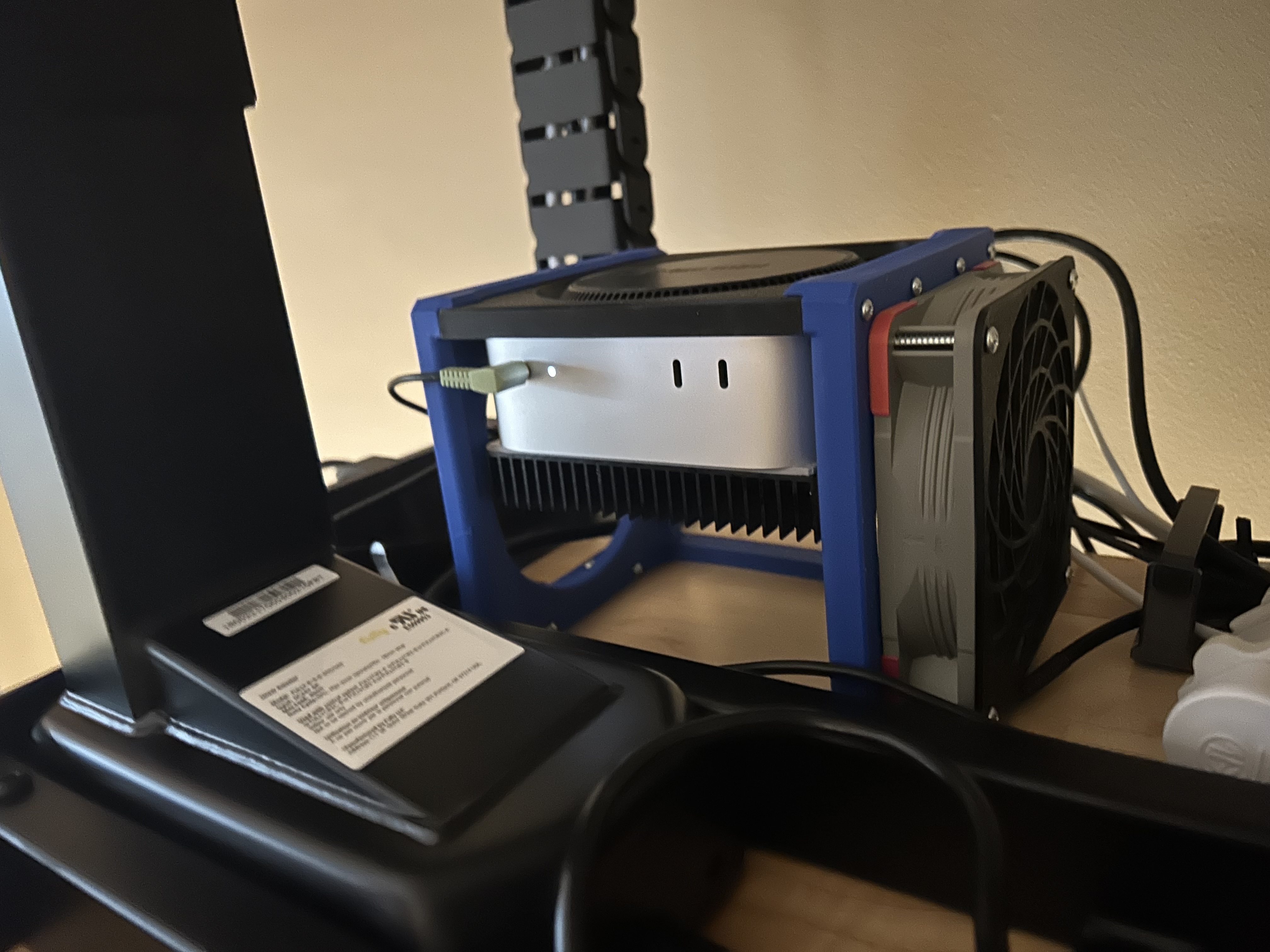 Mac Mini M4 Fan Cube