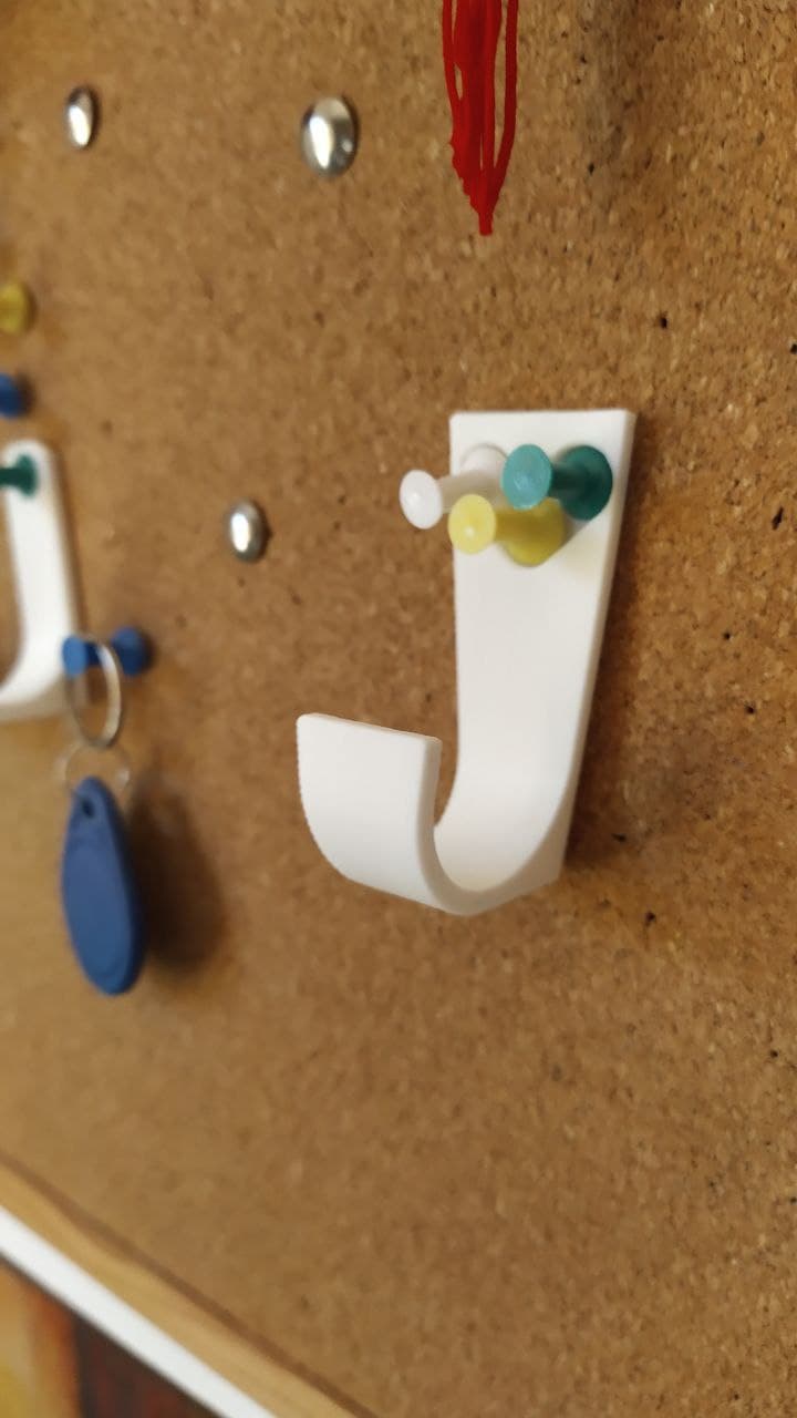 Hook Reinforced for Corkboard
