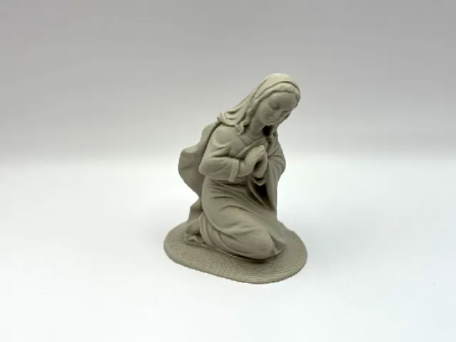 Maria Sculpture Figurine