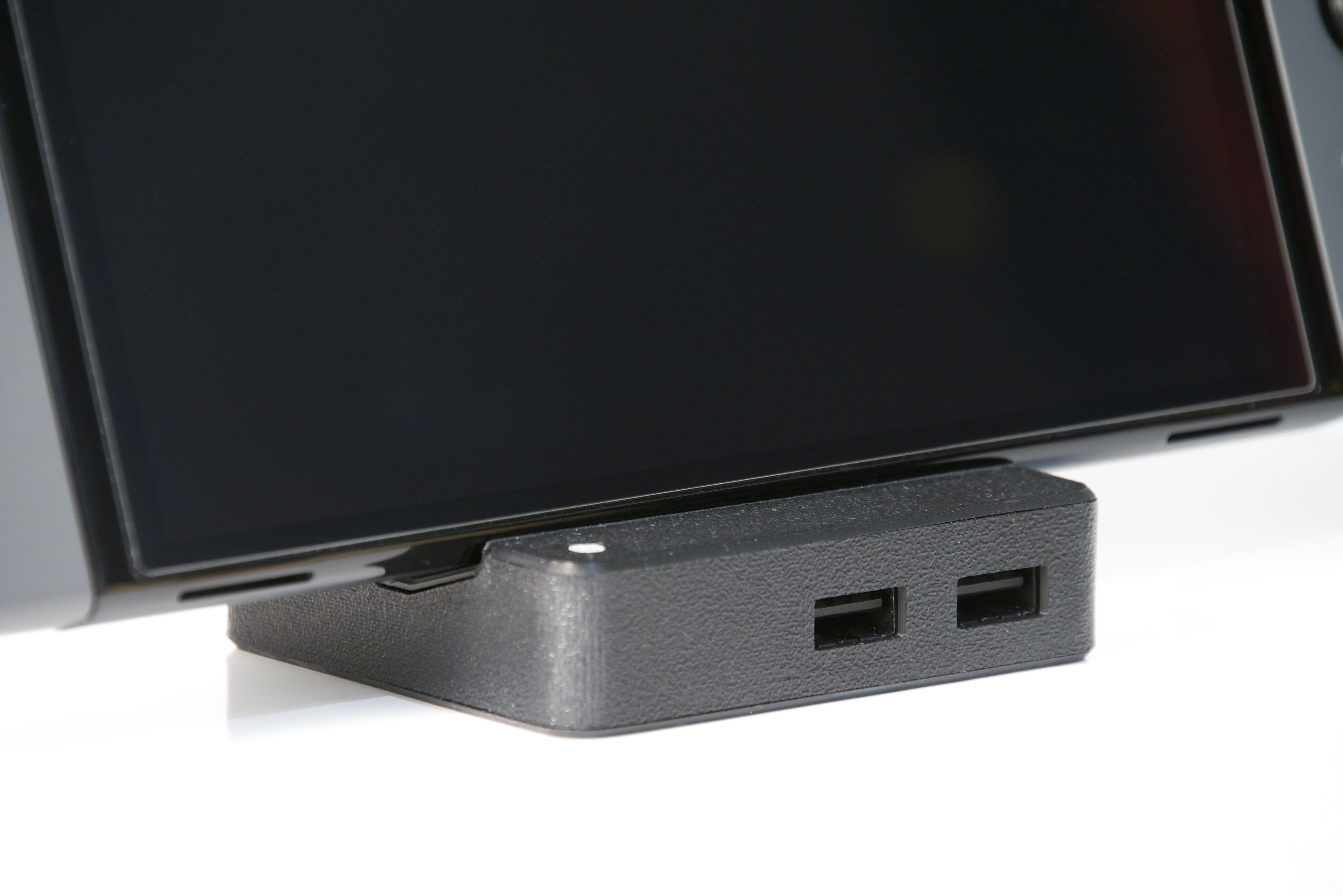 Miniatura 4 do modelo 3D Nintendo Switch OLED Mini Dock
