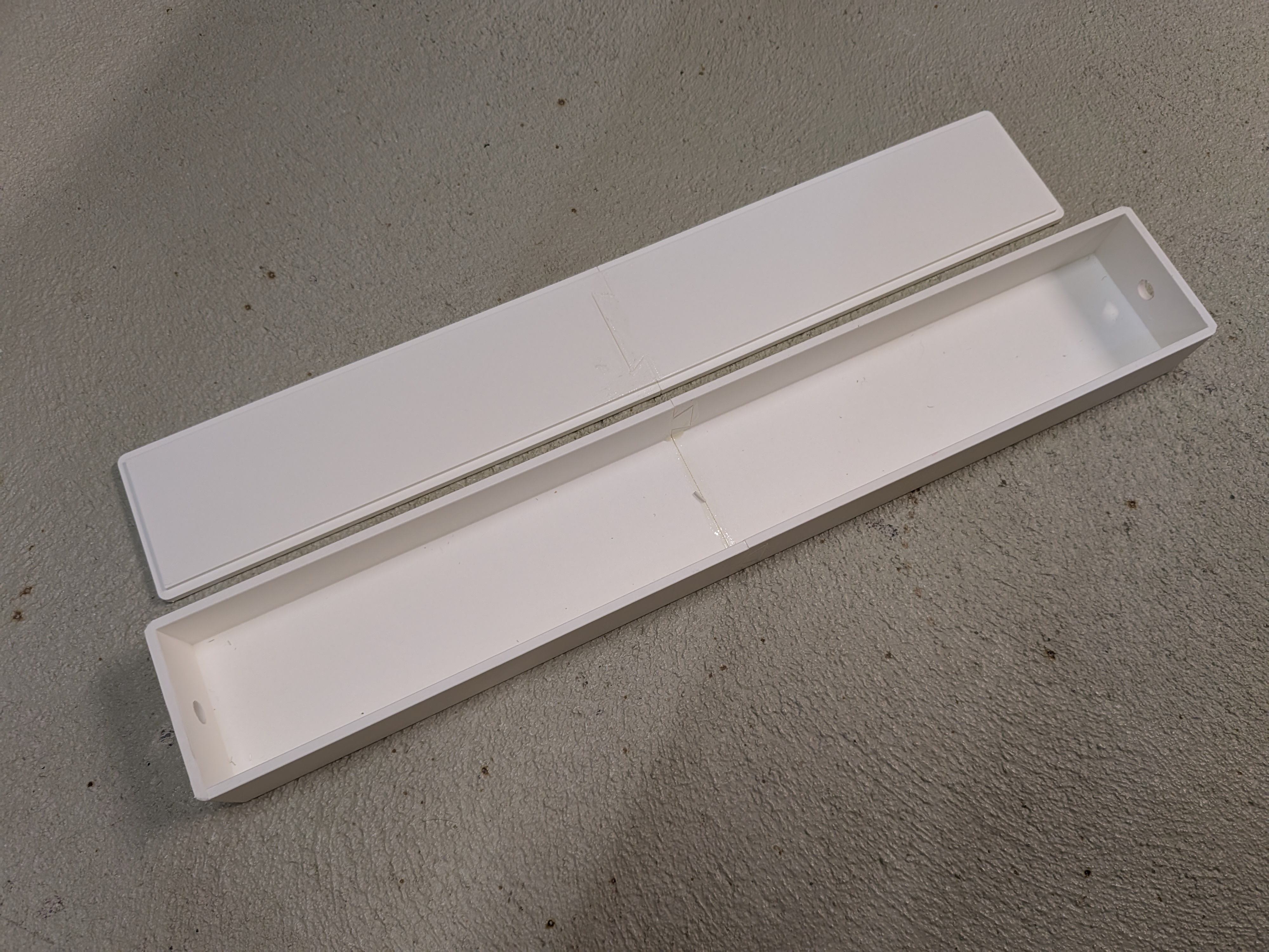 Kabel / Transformerbox / LED / DUY / WLED 42 x 6 x 3 cm
