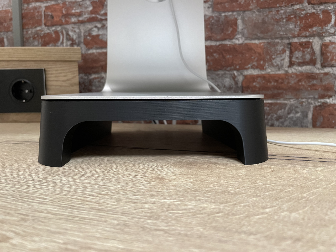 Thunderbolt Display Stand — thumbnail 5