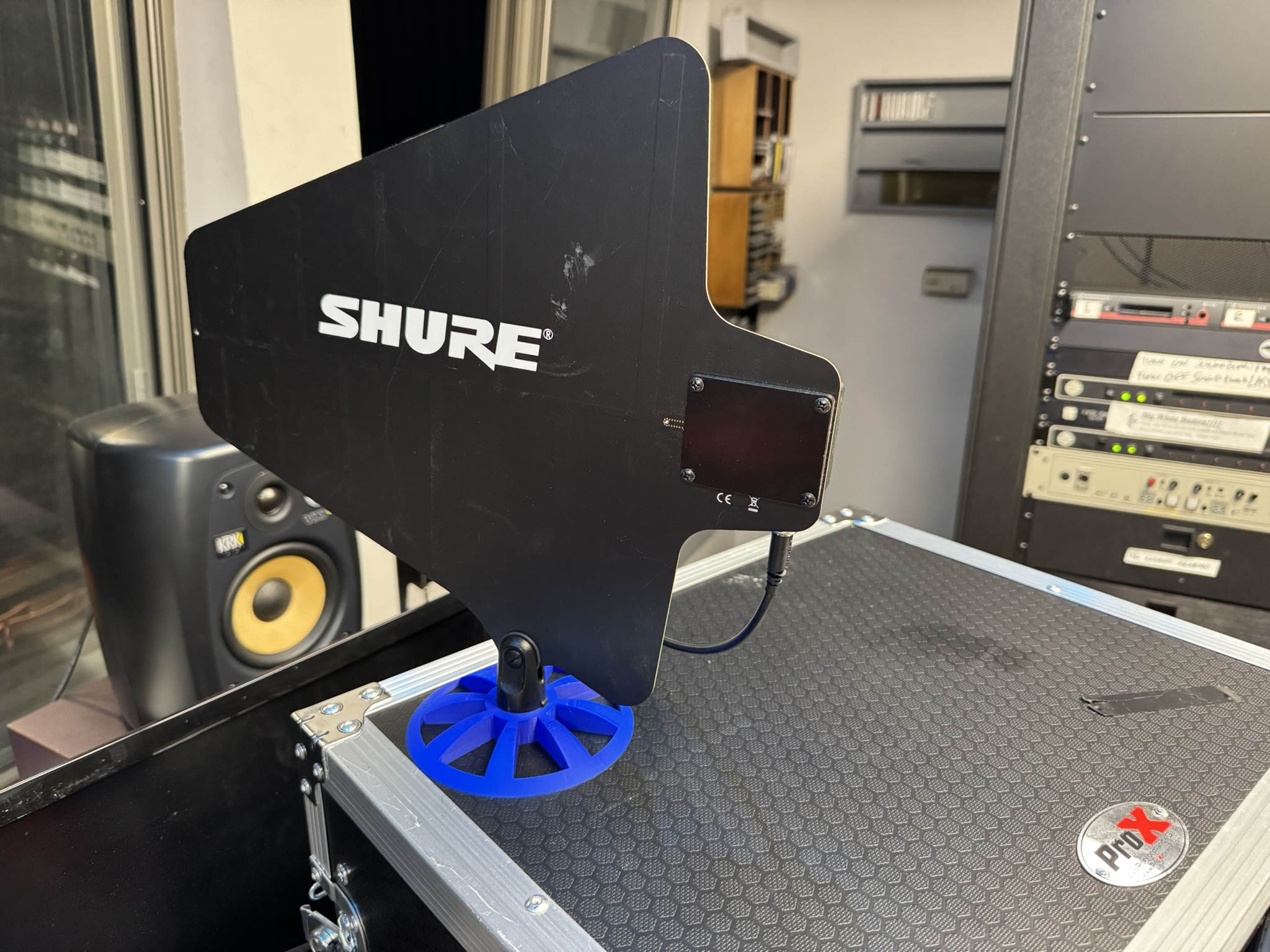 Super Slim Mic Stand - Shure Antenna Paddle Stand