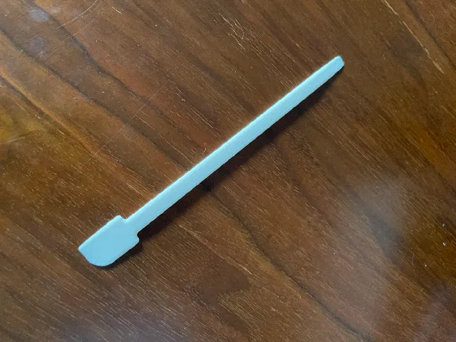 Makeup & Cosmetics Spatula - Curved Corner