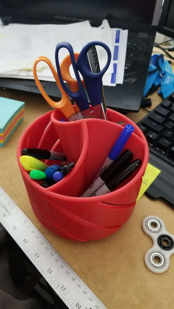 Turbine Pen Holder