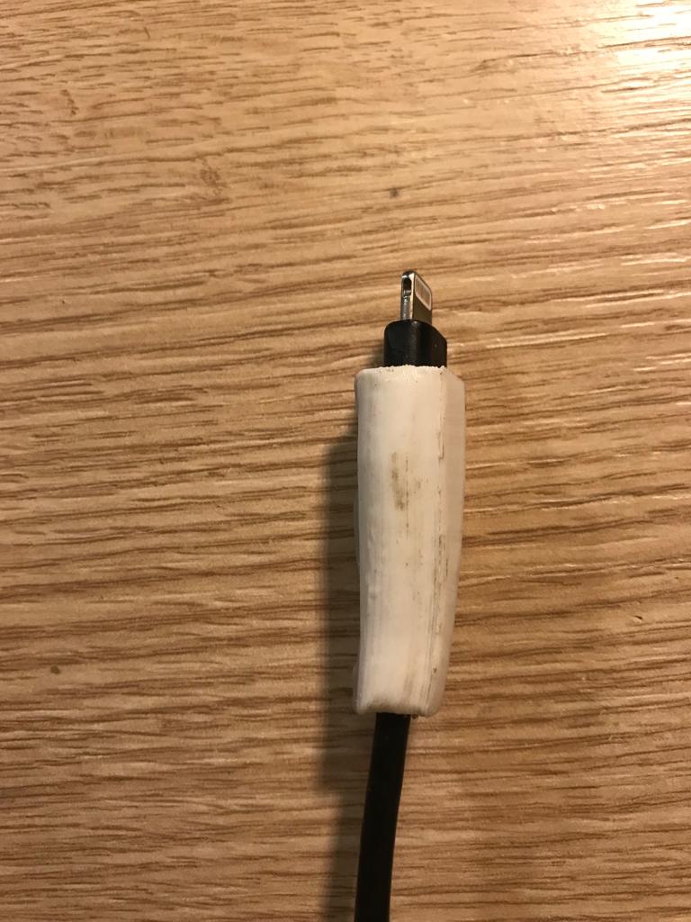 Amazon Basics Lightning saver — thumbnail 2