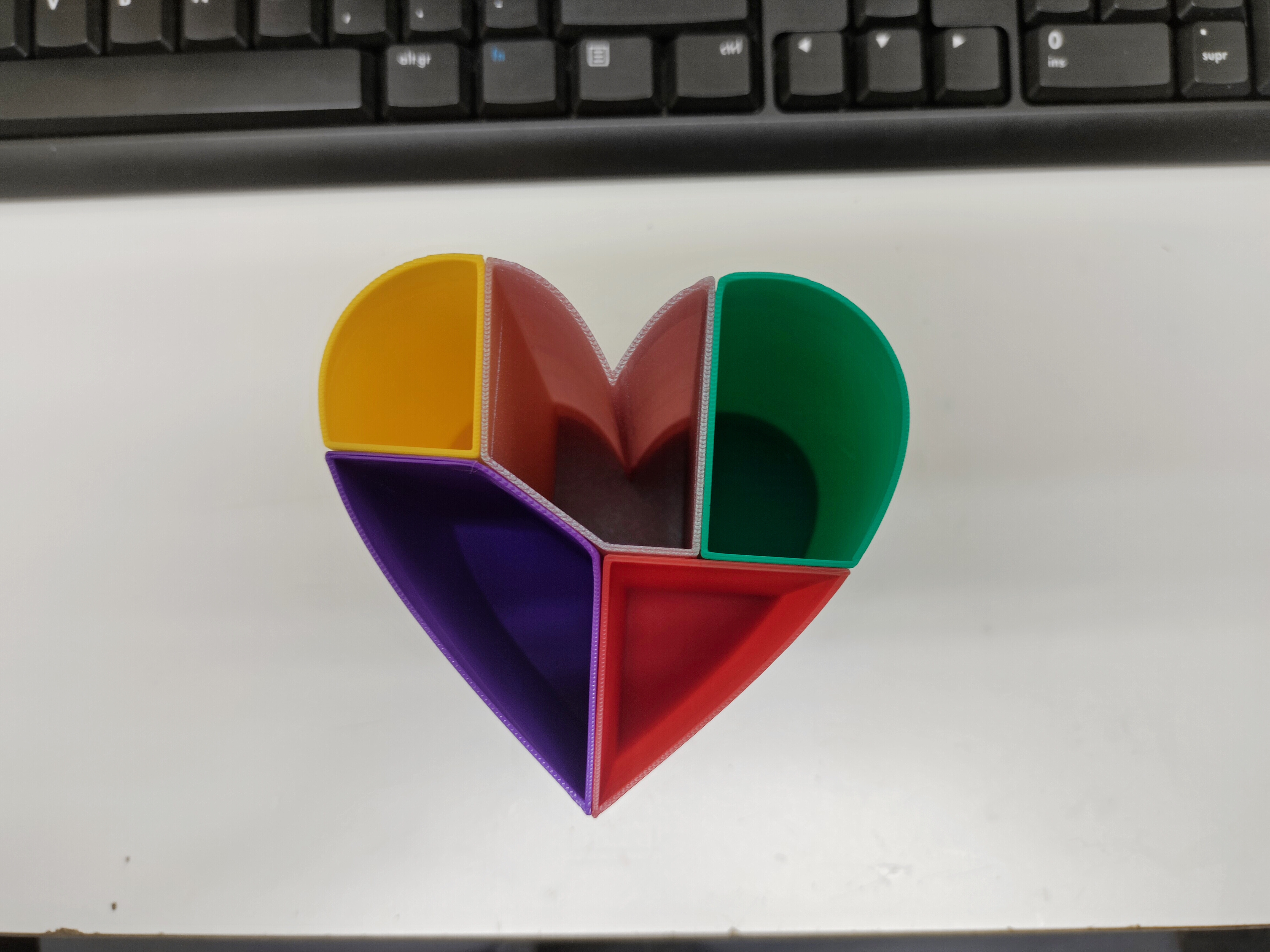 Colorful pen/pencil desktop case