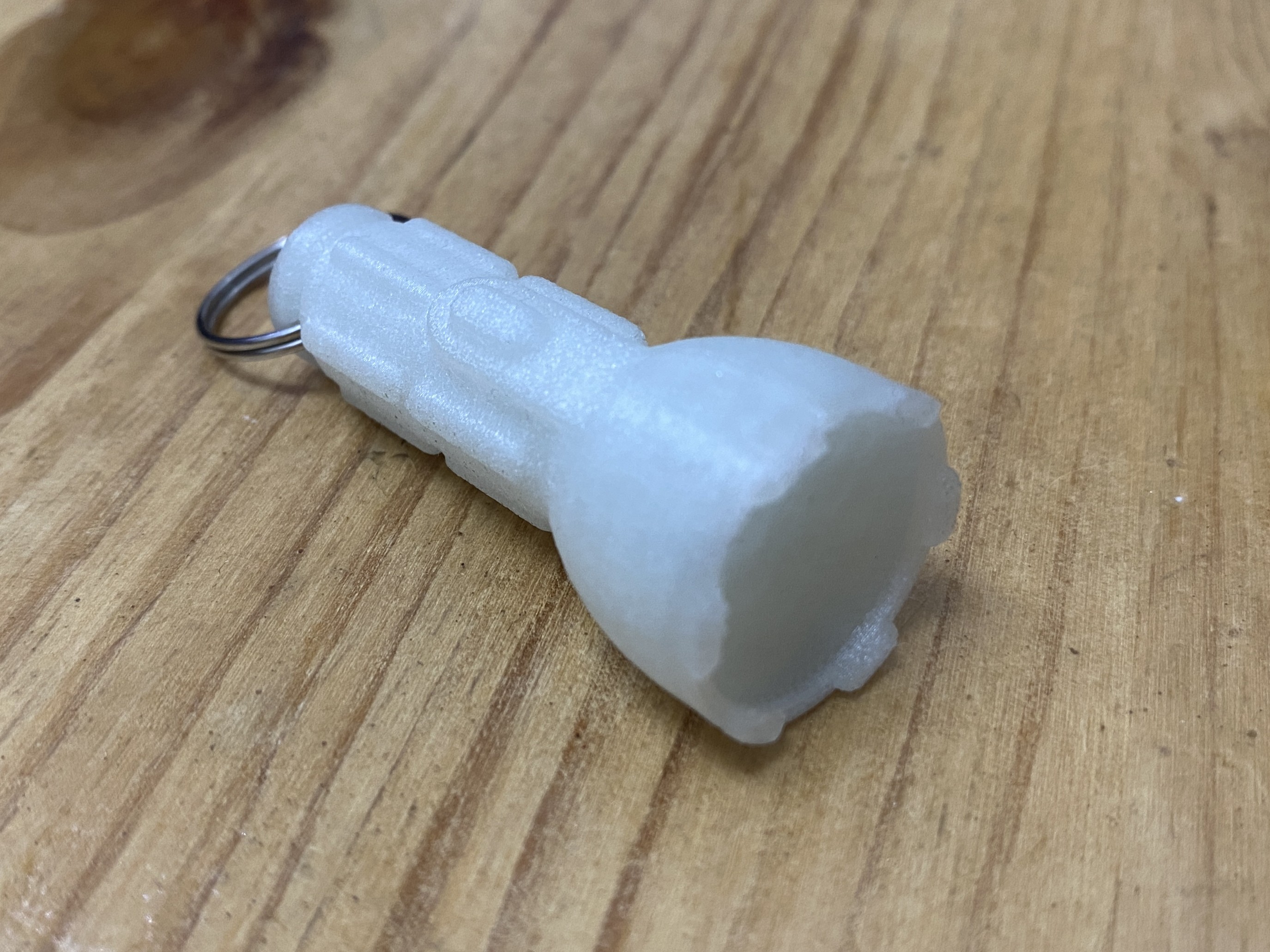 Miniatura 3 do modelo 3D Flashlight Keychain