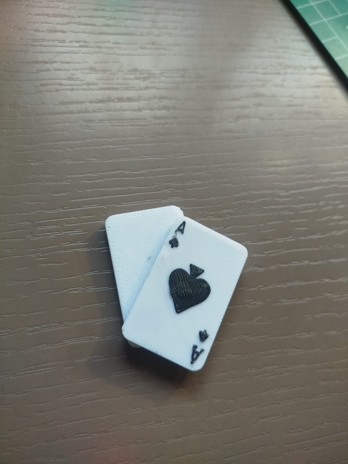 Magnetic Ace of spades
