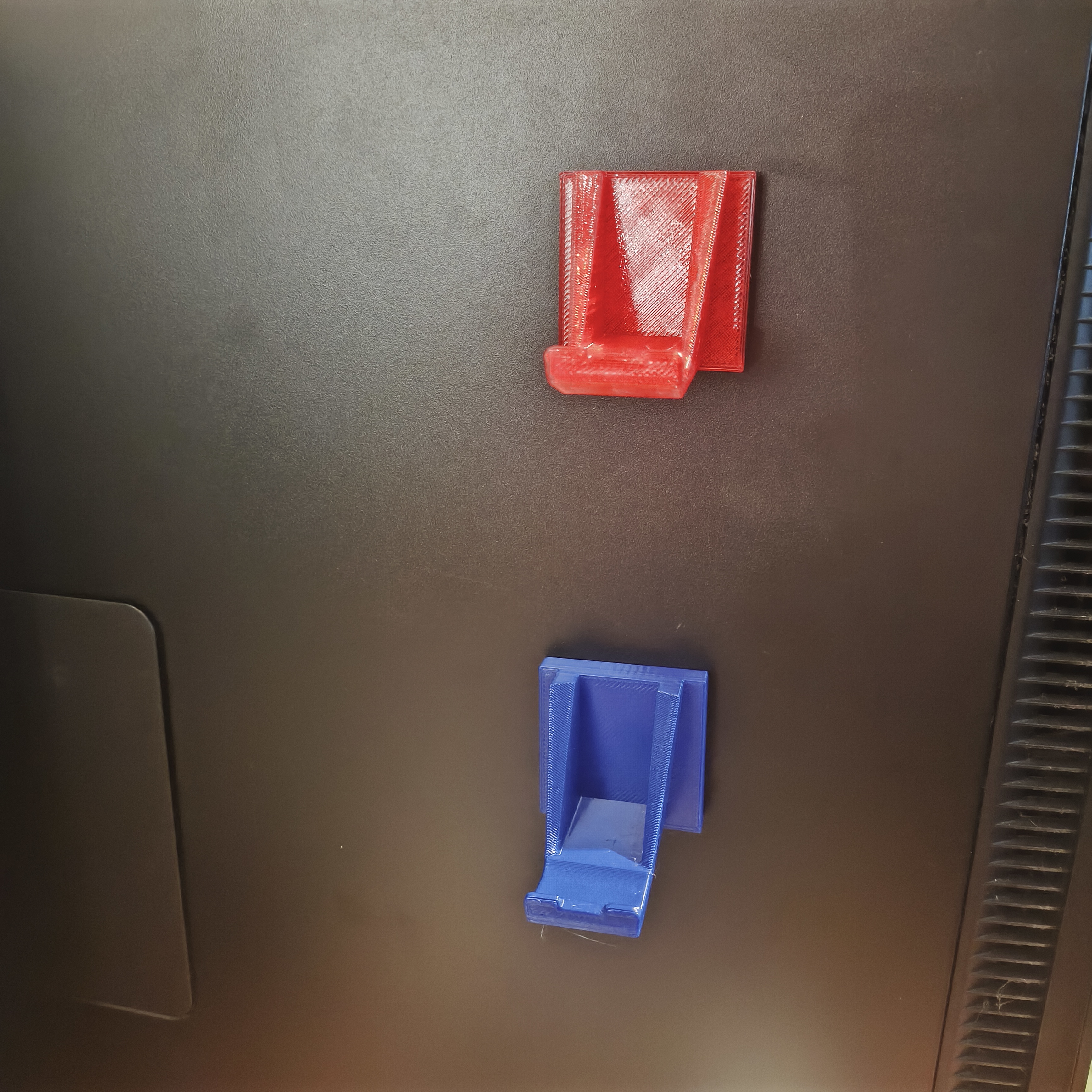 PS4 Controller Magnetic Mount — thumbnail 2