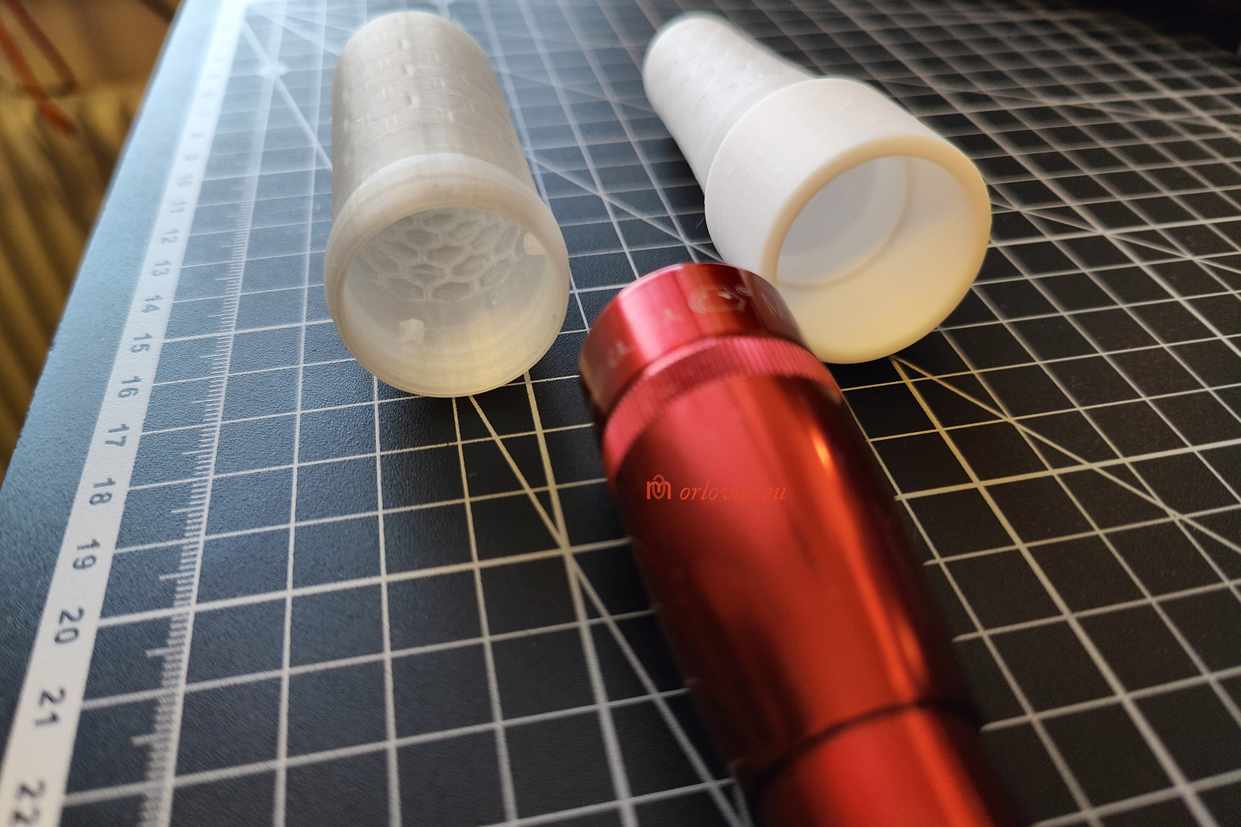 Miniatura 4 do modelo 3D Mini Maglite diffuser
