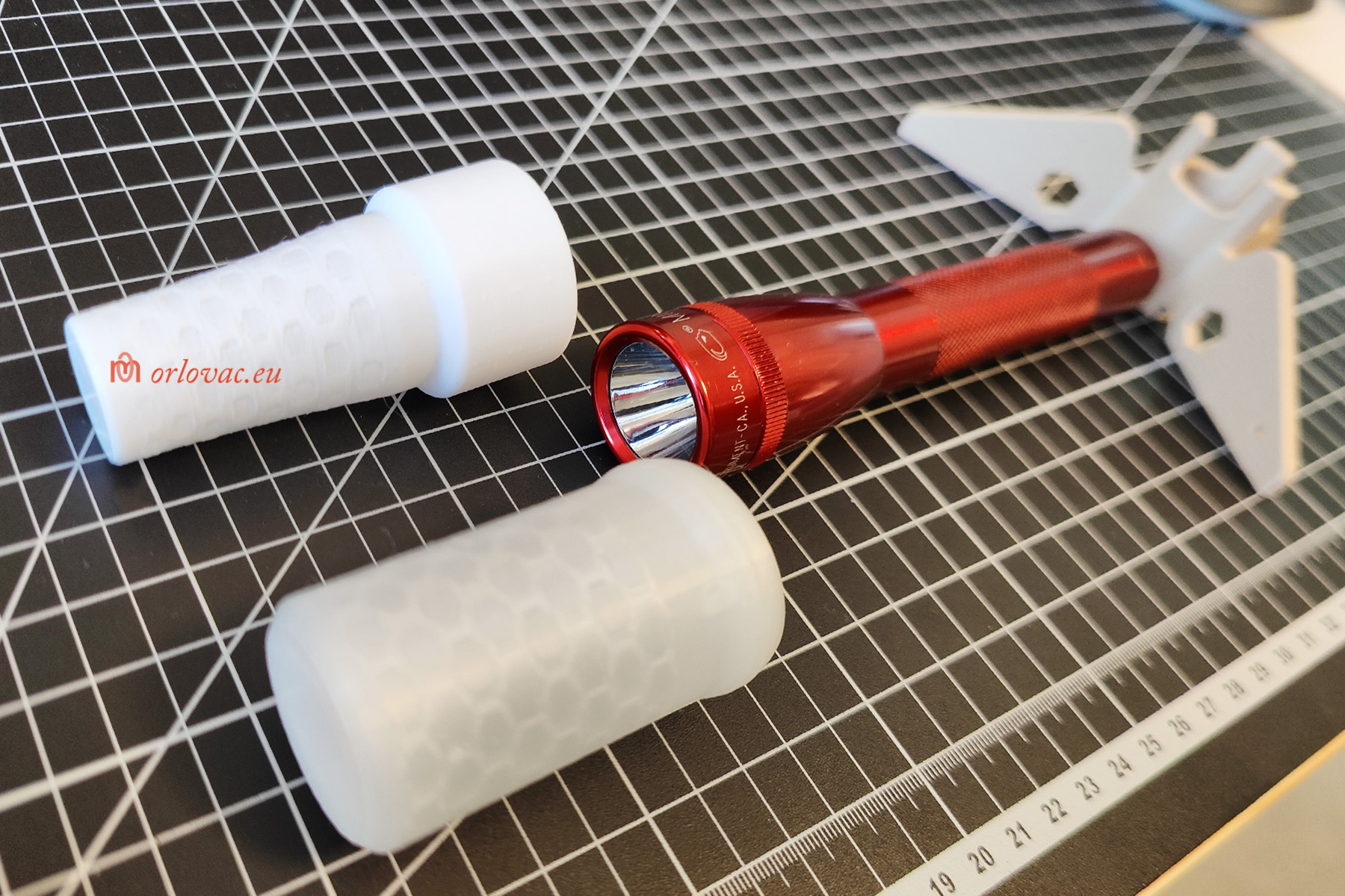 Miniatura 3 do modelo 3D Mini Maglite diffuser