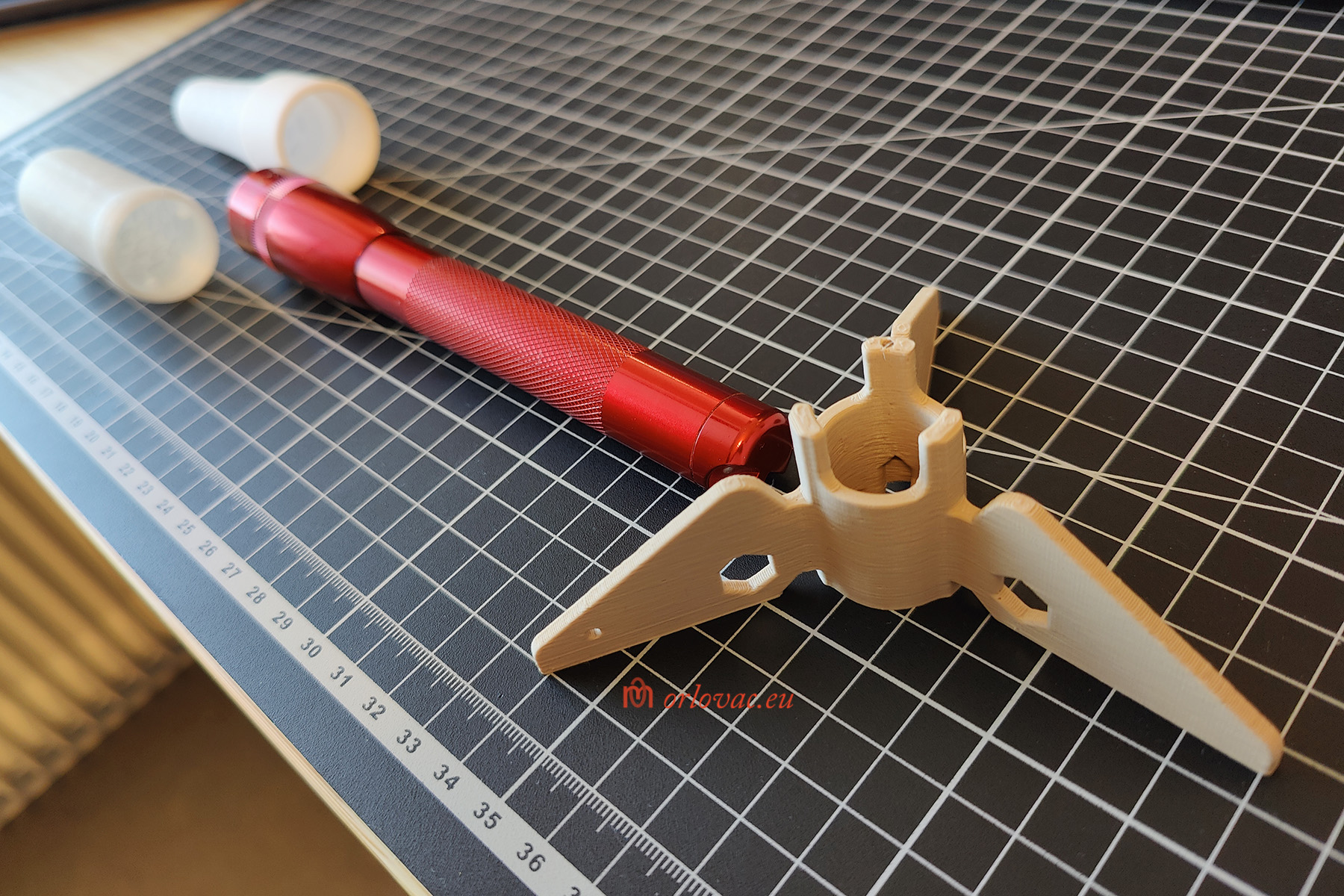 Miniatura 18 do modelo 3D Mini Maglite diffuser