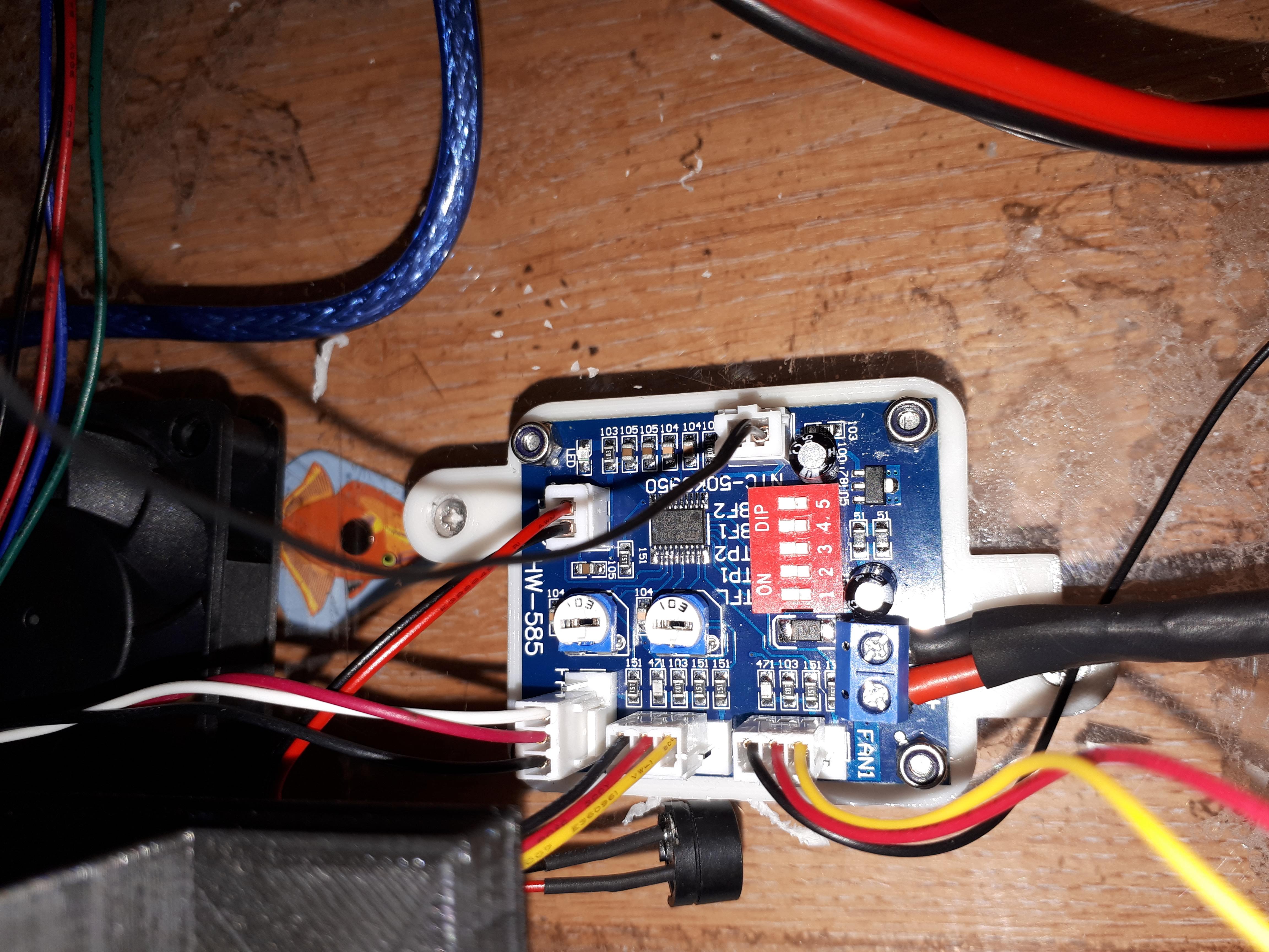 12V PWM fan controller mount