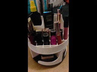 Cosmetiquera Rotativa (Rotative Cosmetics Storage)