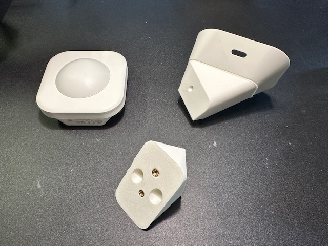 Wall top corner mount for IKEA VALLHORN