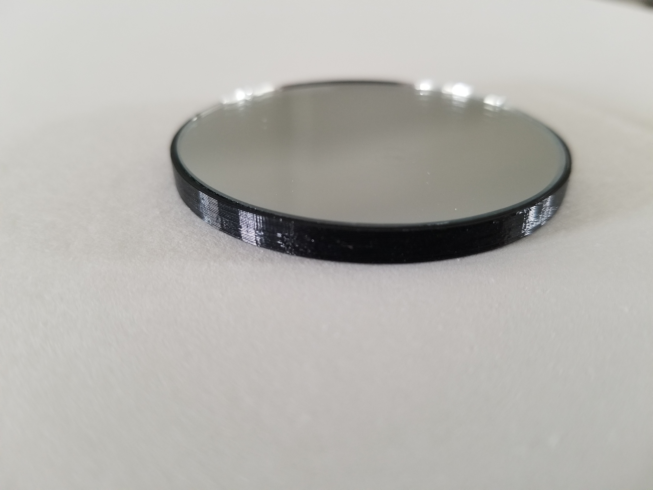 Simple small mirror holder