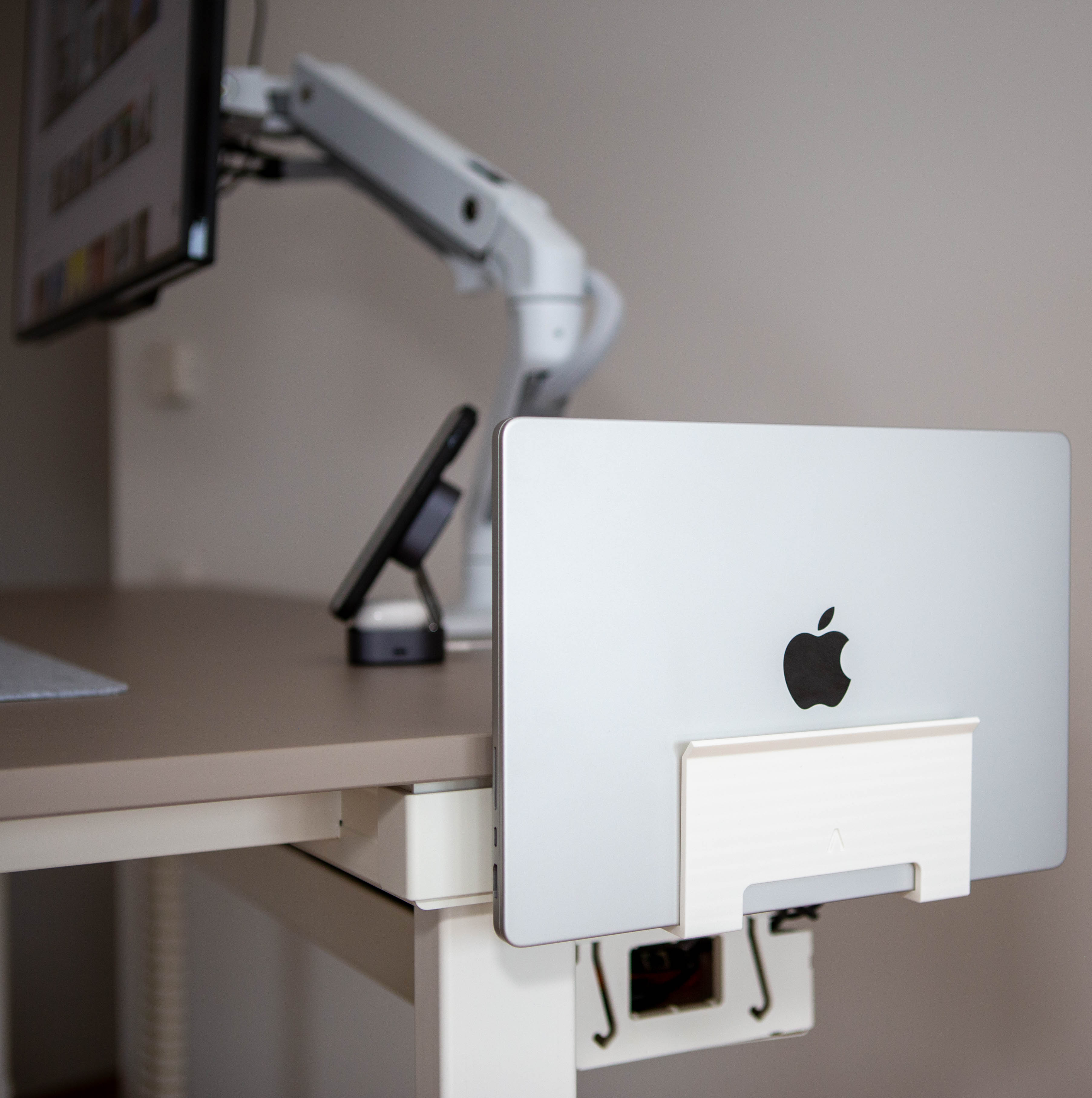 MacBook Pro (Apple Silicon) Stand