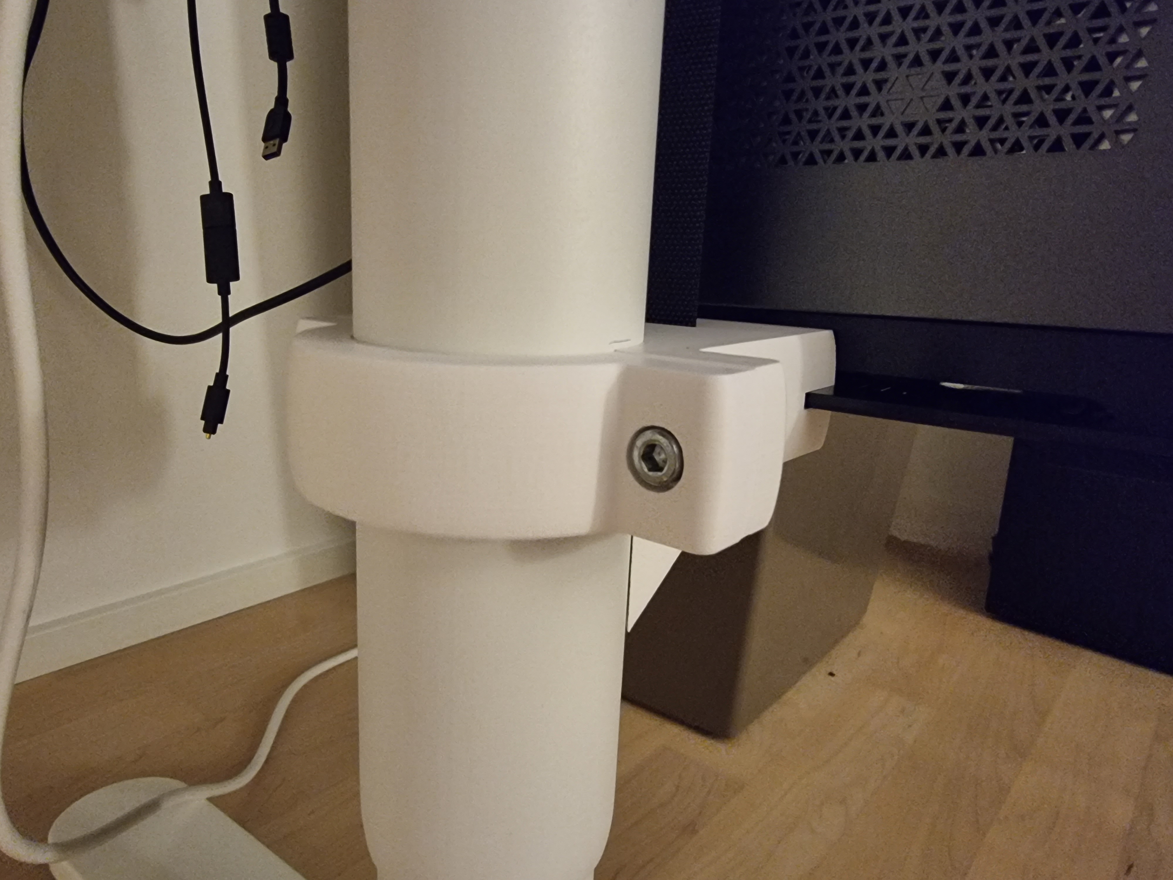 PC mount for IKEA Bekant Desk (Generic and MSI Creator P100X 11) by