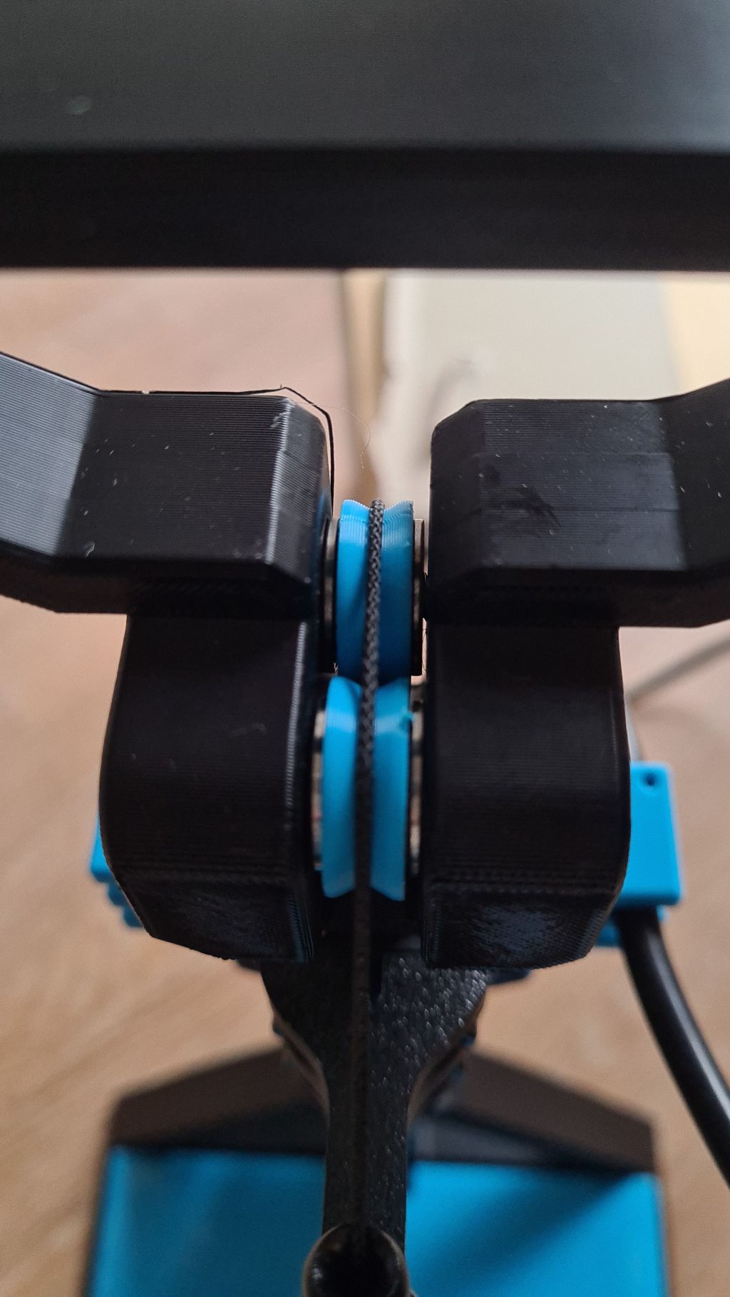 V-Shape roller for Stealth Press from @IconicFAB
