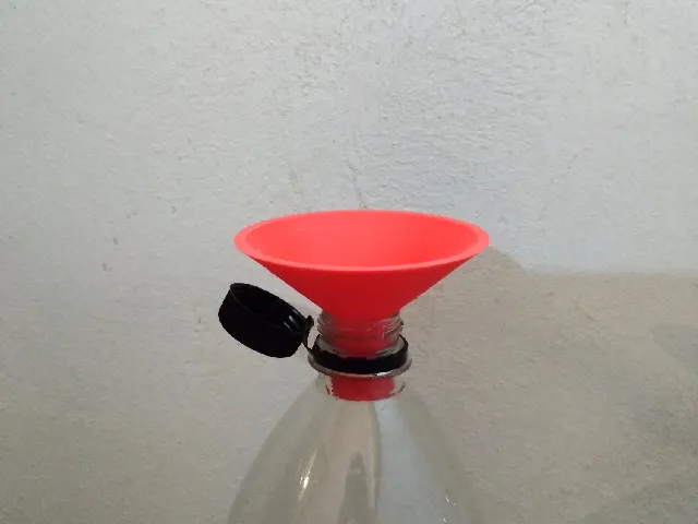 Funnel for PET bottle